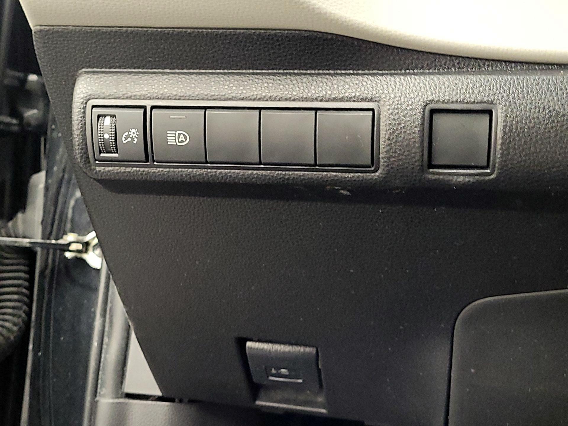 Thumbnail: 2022 Toyota Corolla - 13