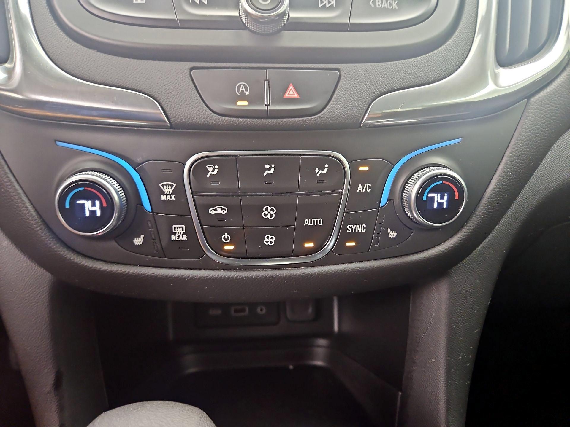 Thumbnail: 2022 Chevrolet Equinox - 17