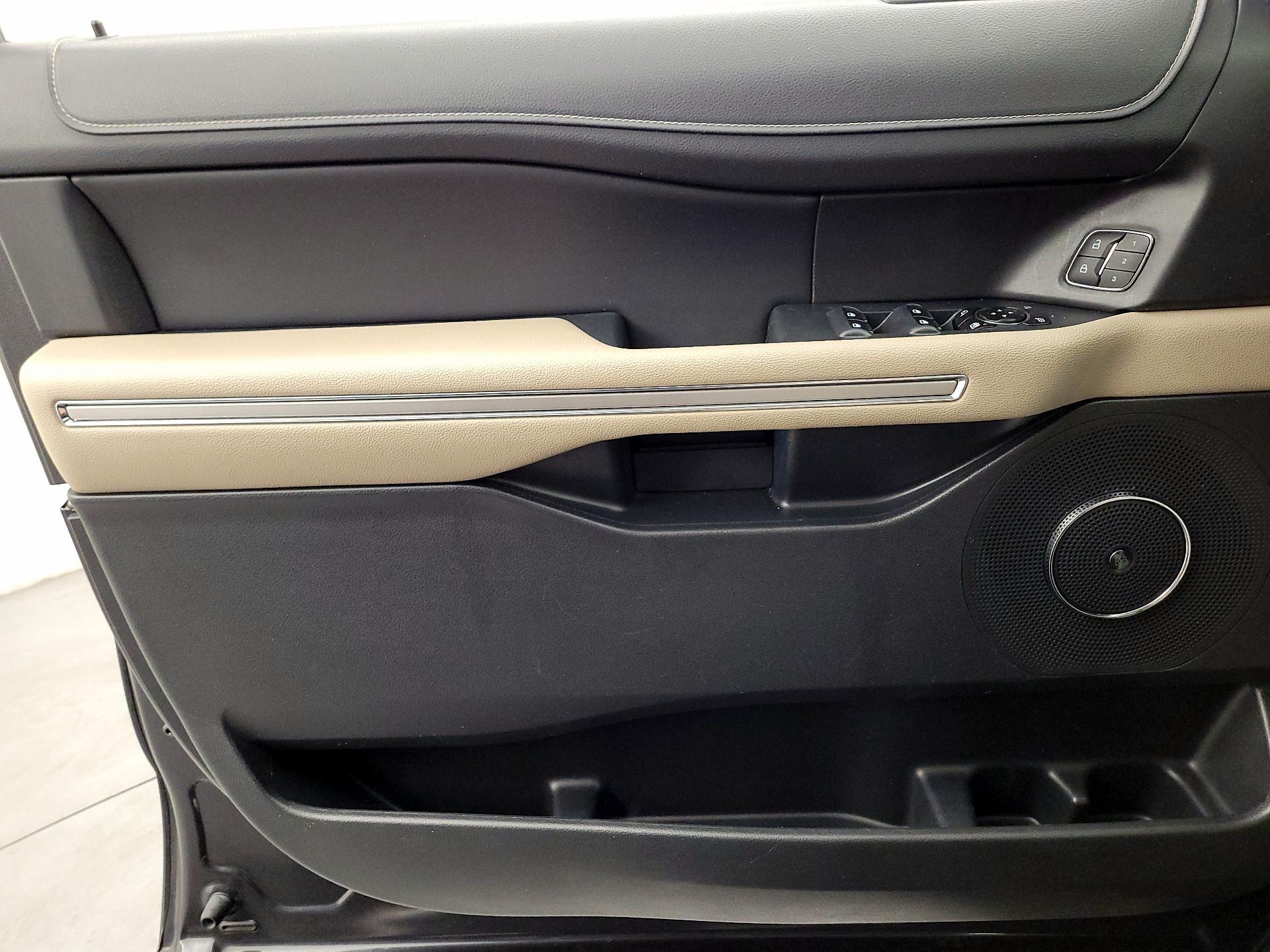 Thumbnail: 2023 Ford Expedition - 12