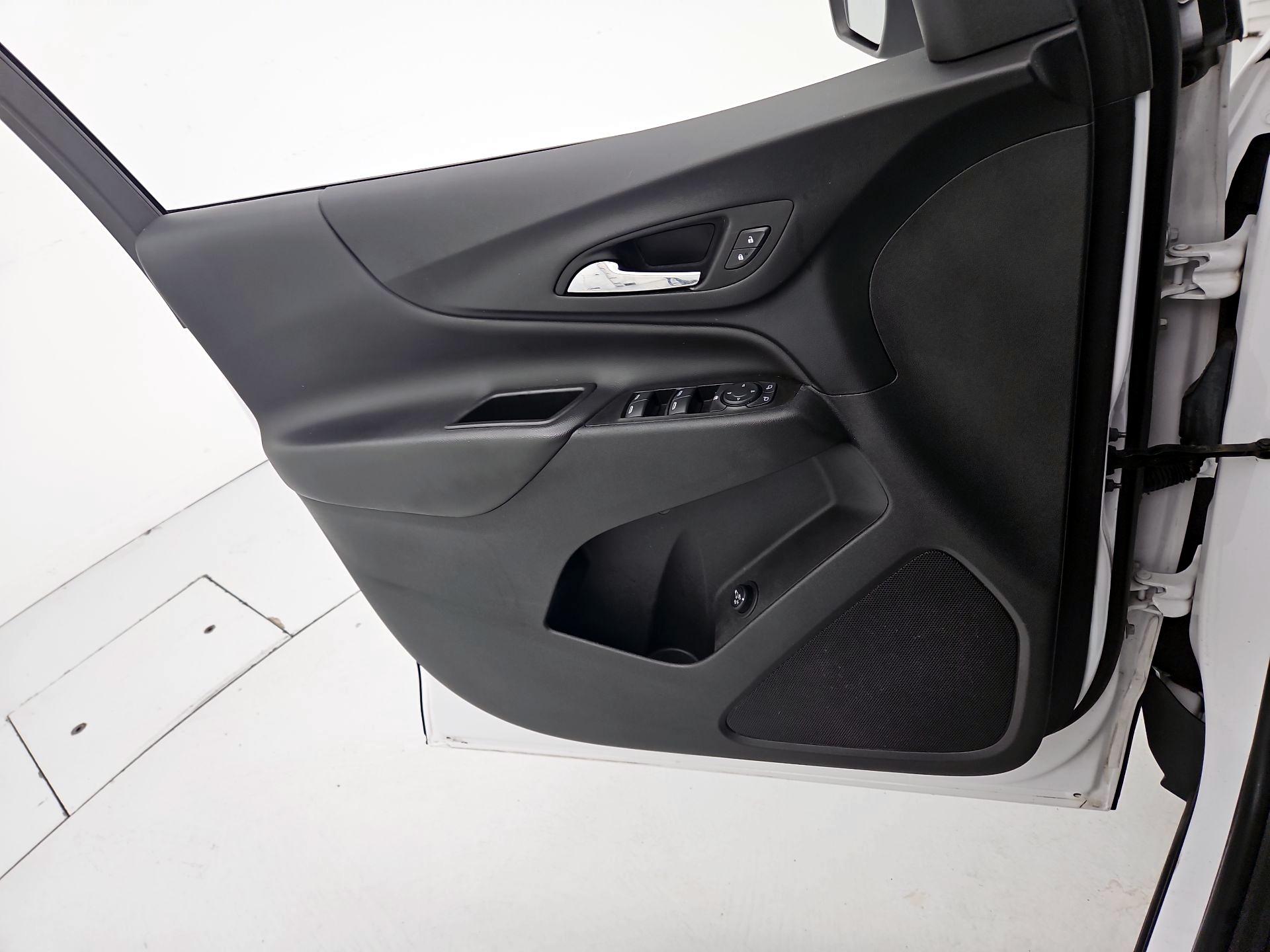 Thumbnail: 2022 Chevrolet Equinox - 12