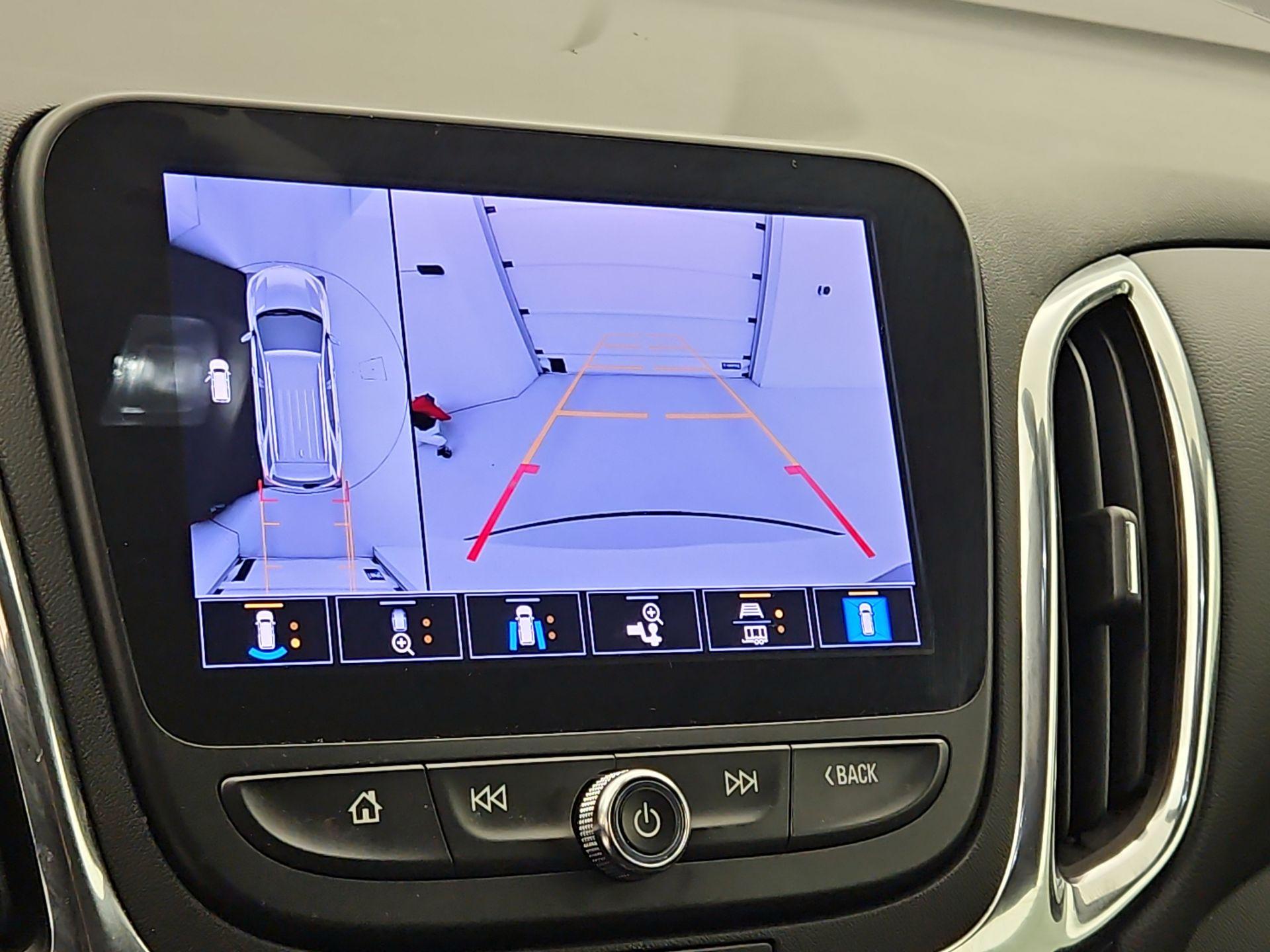 Thumbnail: 2022 Chevrolet Equinox - 15