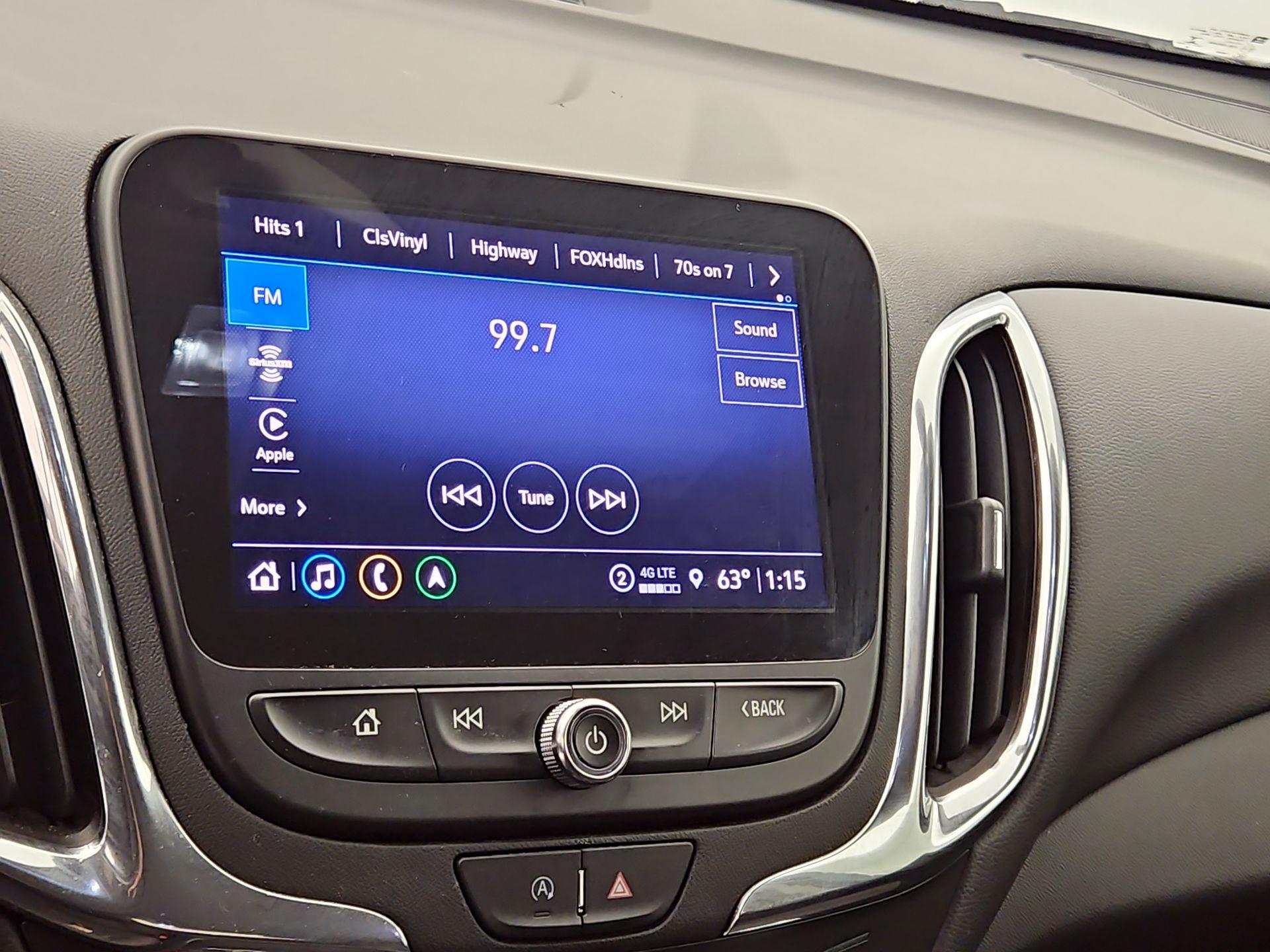 Thumbnail: 2022 Chevrolet Equinox - 16