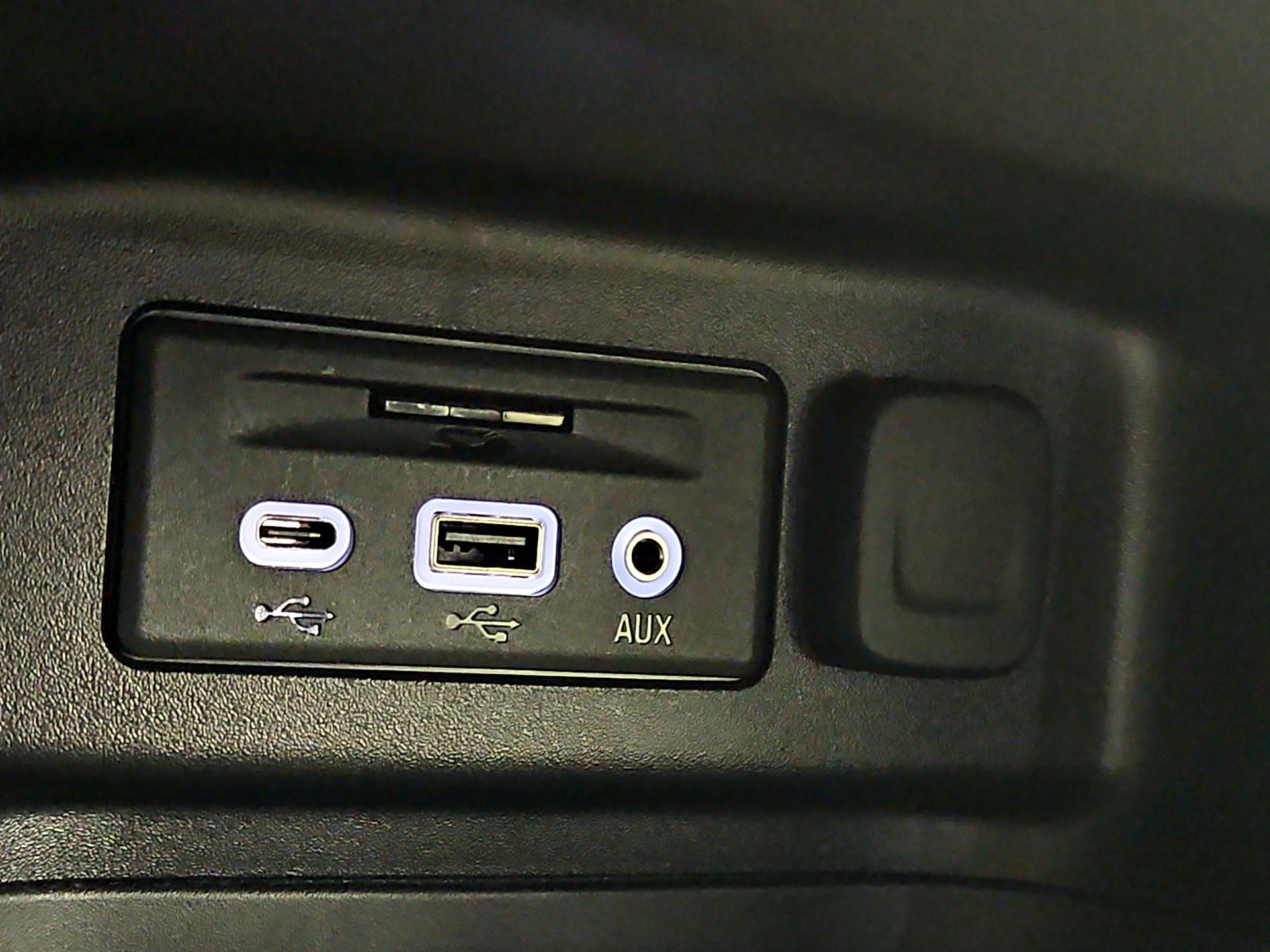 Thumbnail: 2022 Chevrolet Equinox - 19