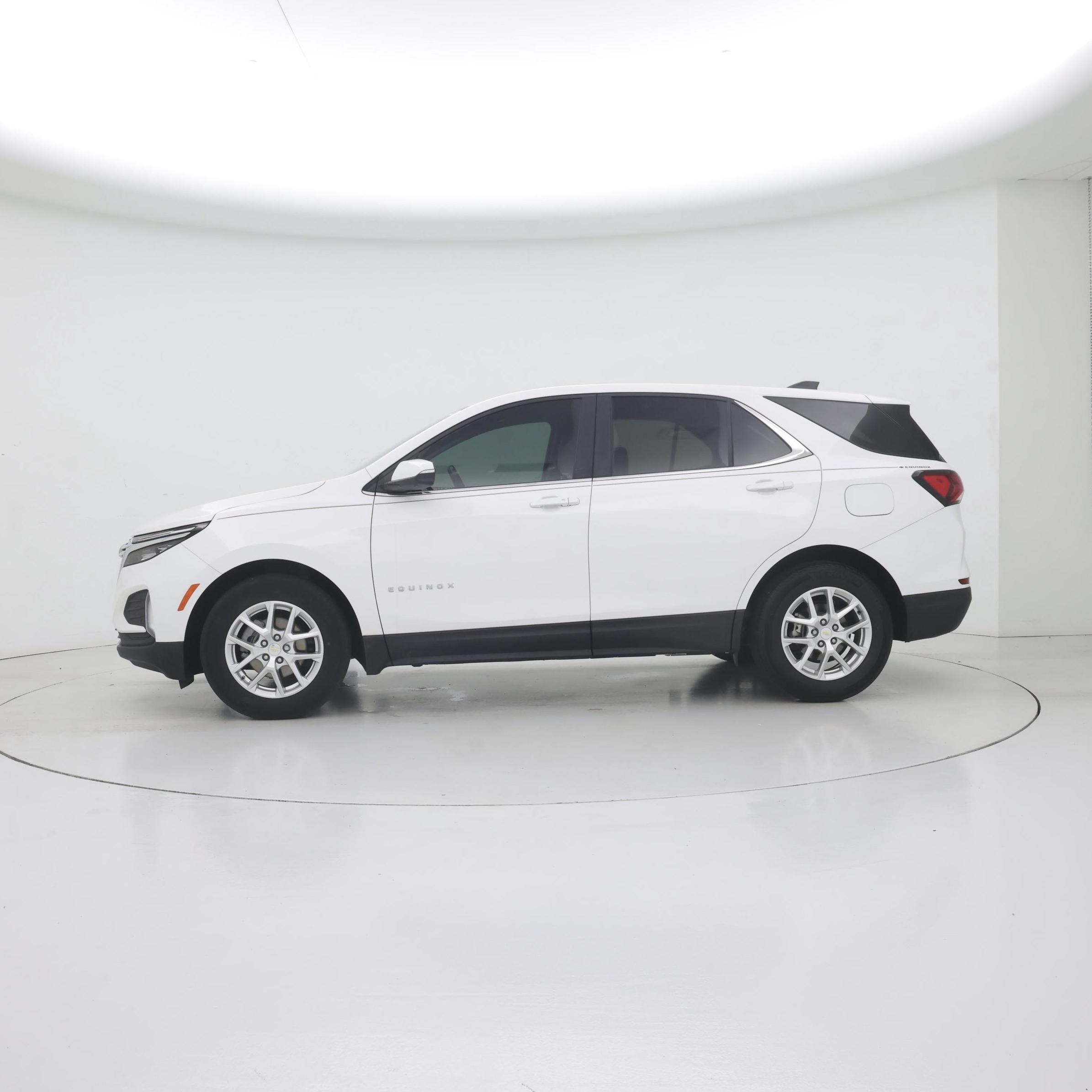 Thumbnail: 2022 Chevrolet Equinox - 3