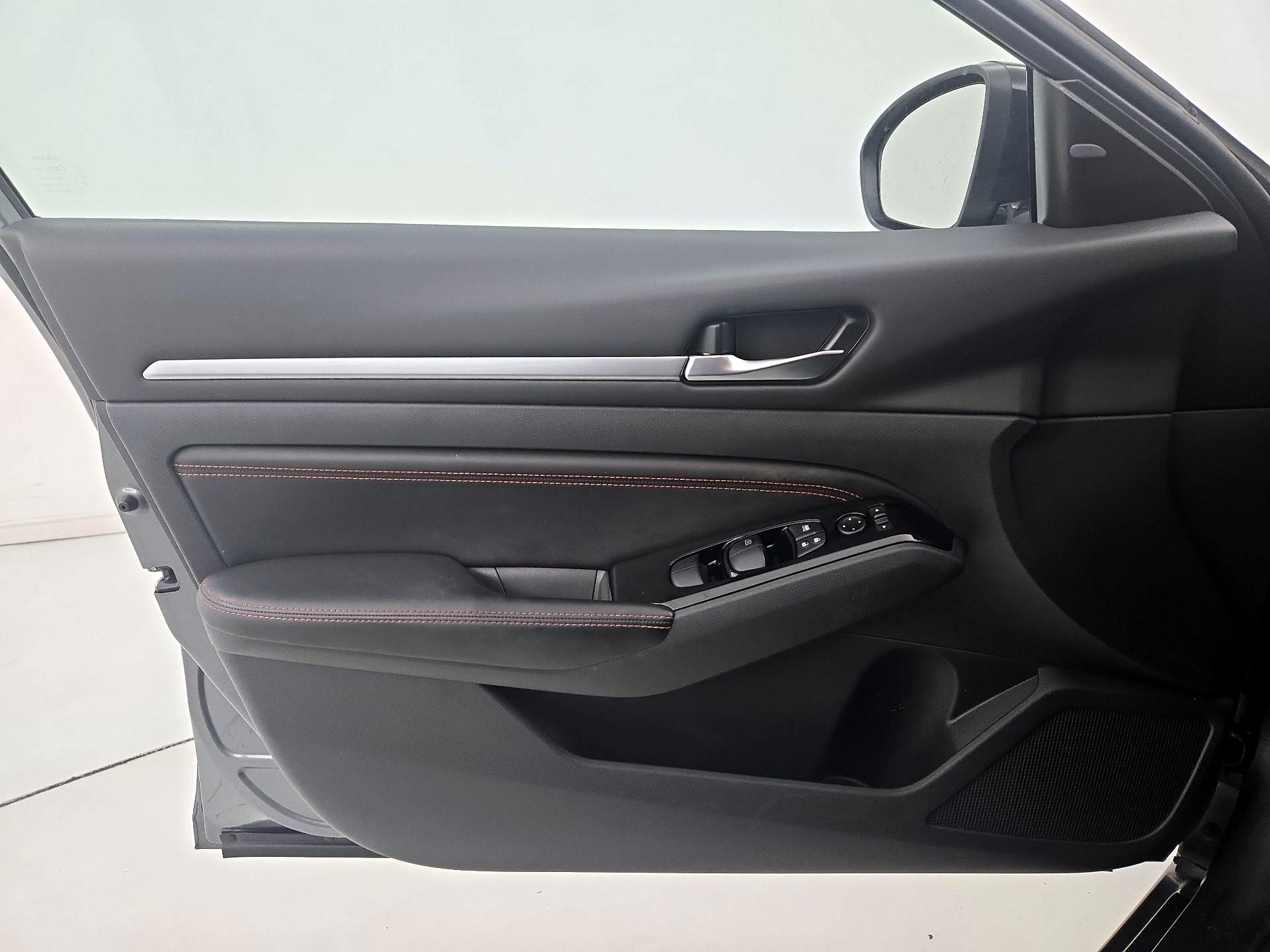 Thumbnail: 2023 Nissan Altima - 12