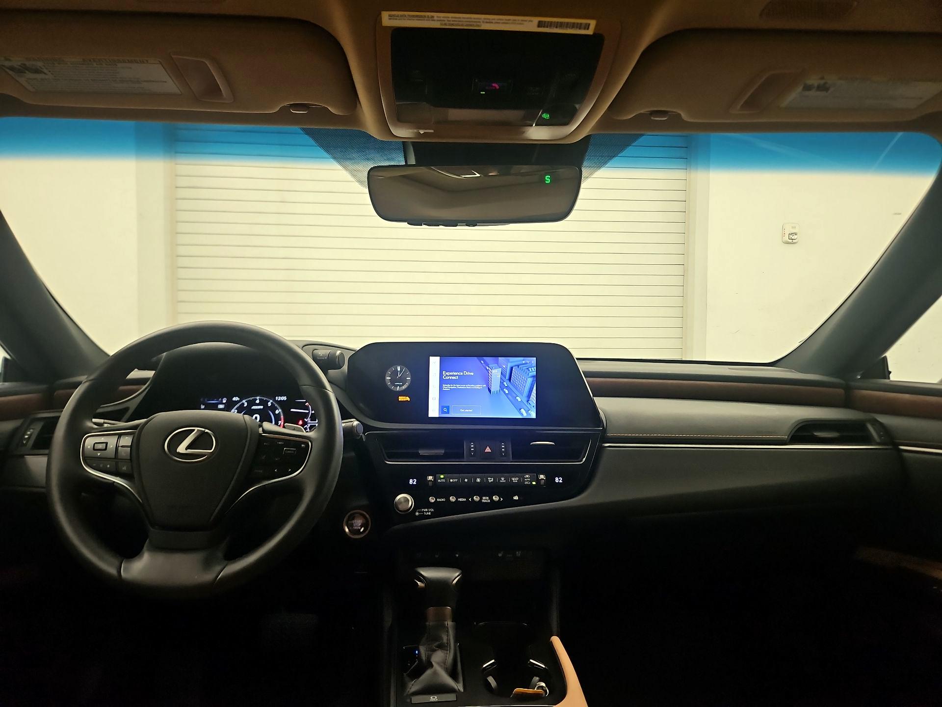 Thumbnail: 2023 Lexus ES - 9