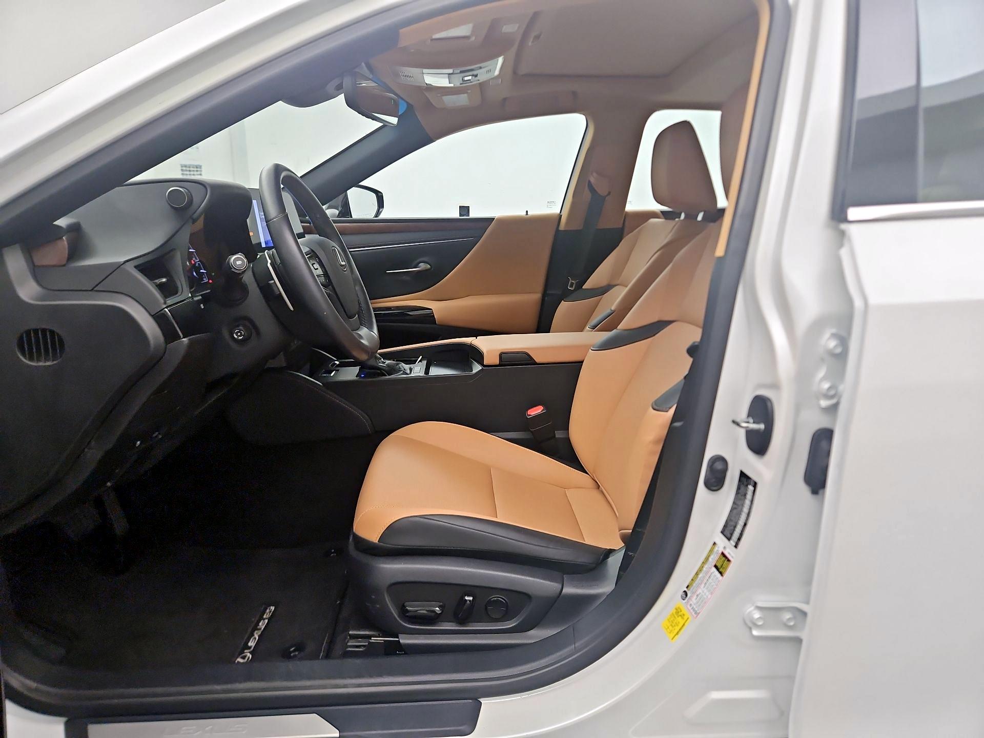 Thumbnail: 2023 Lexus ES - 11