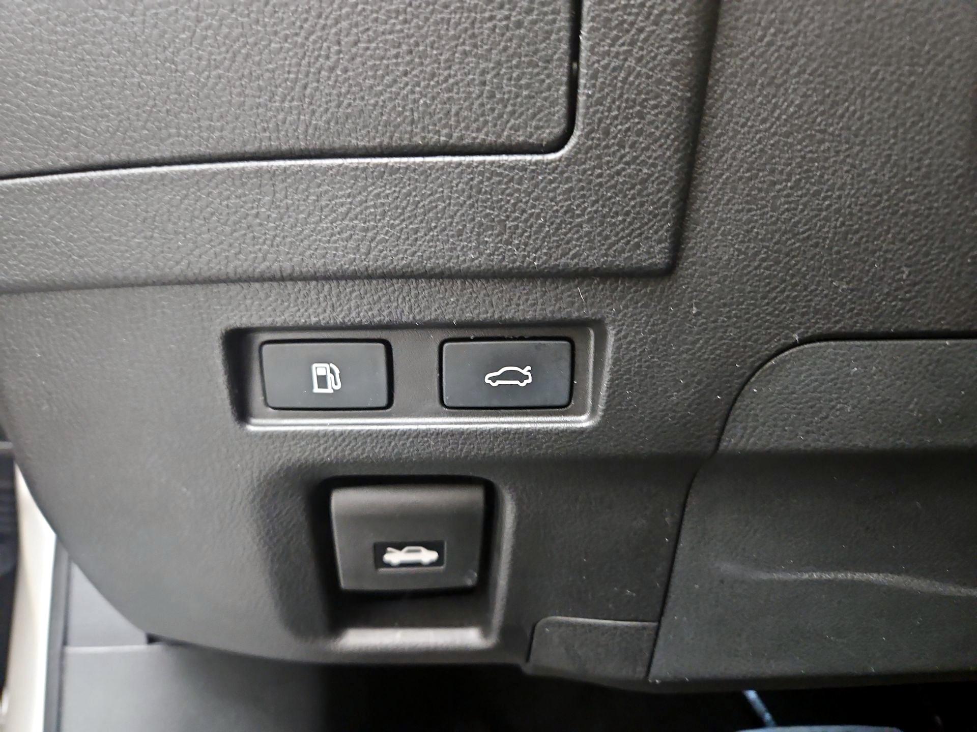 Thumbnail: 2023 Lexus ES - 13