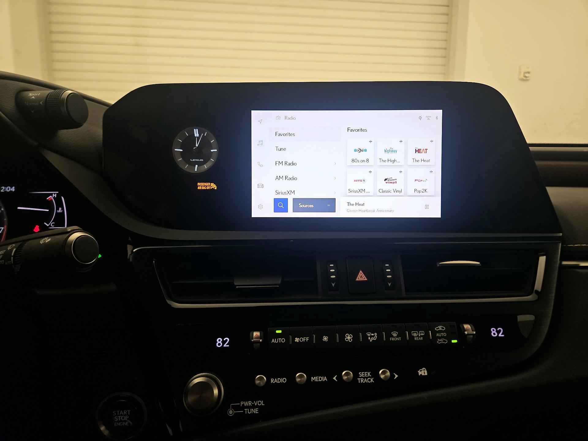 Thumbnail: 2023 Lexus ES - 15