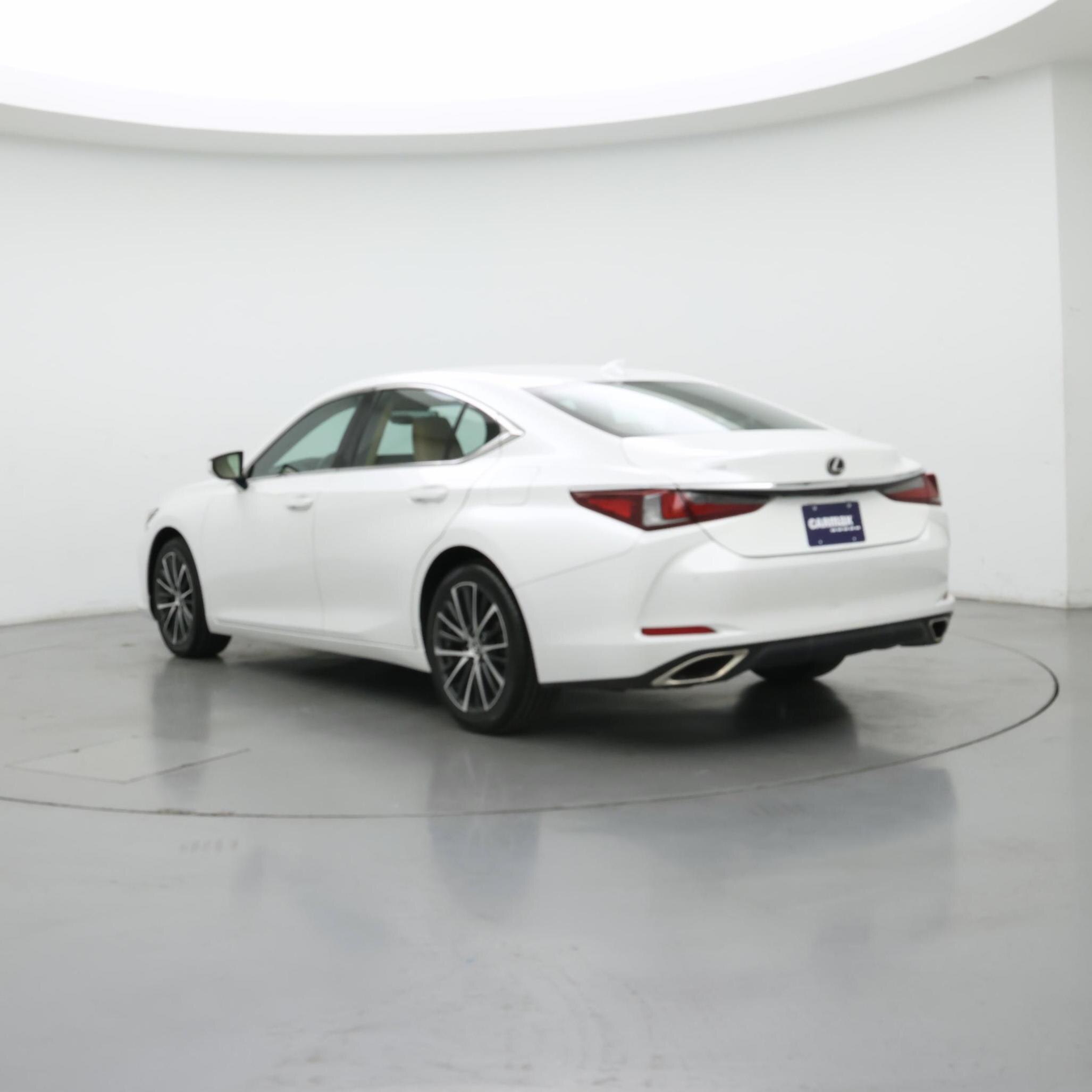Thumbnail: 2023 Lexus ES - 2