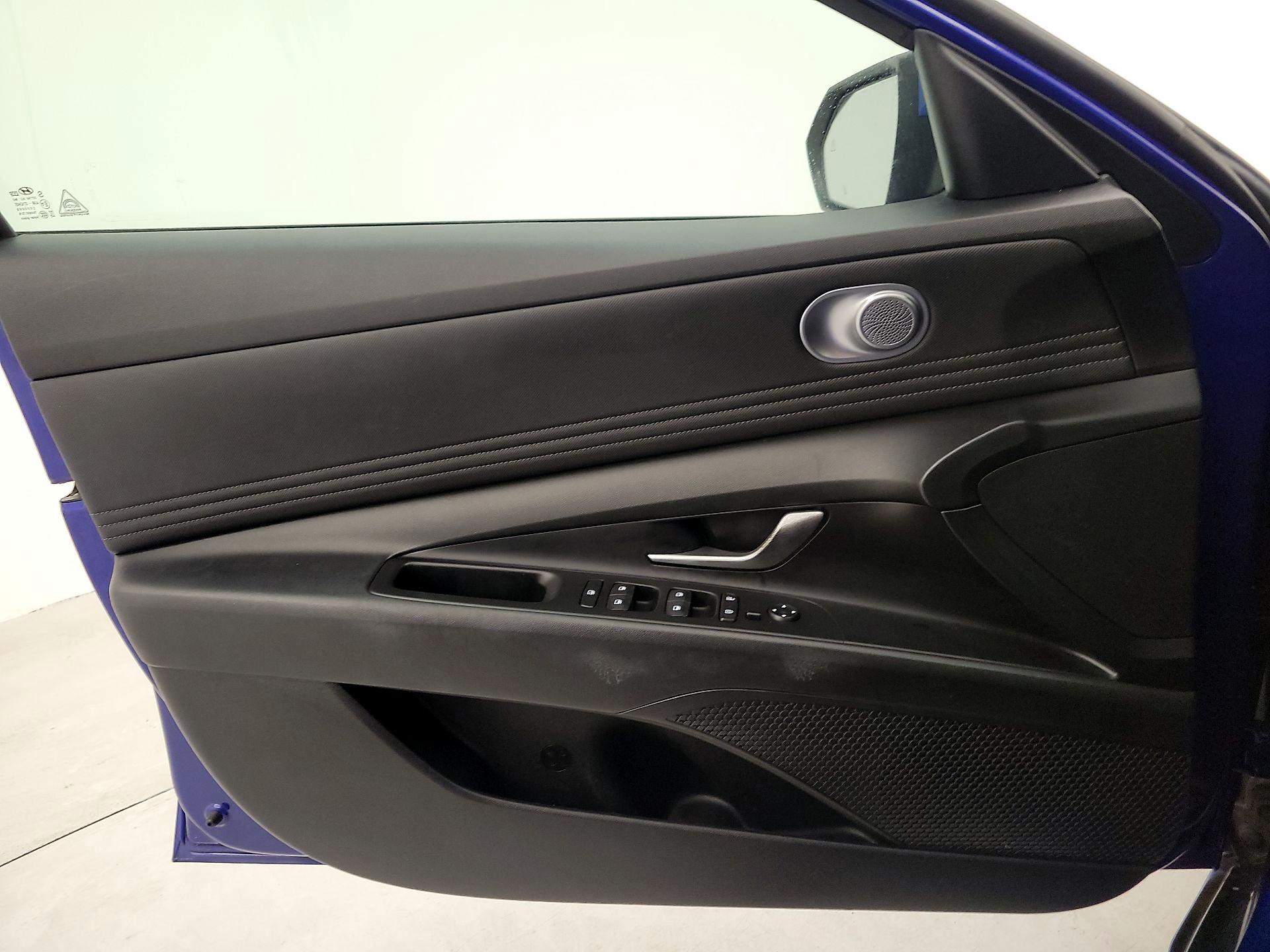 Thumbnail: 2023 Hyundai Elantra - 12