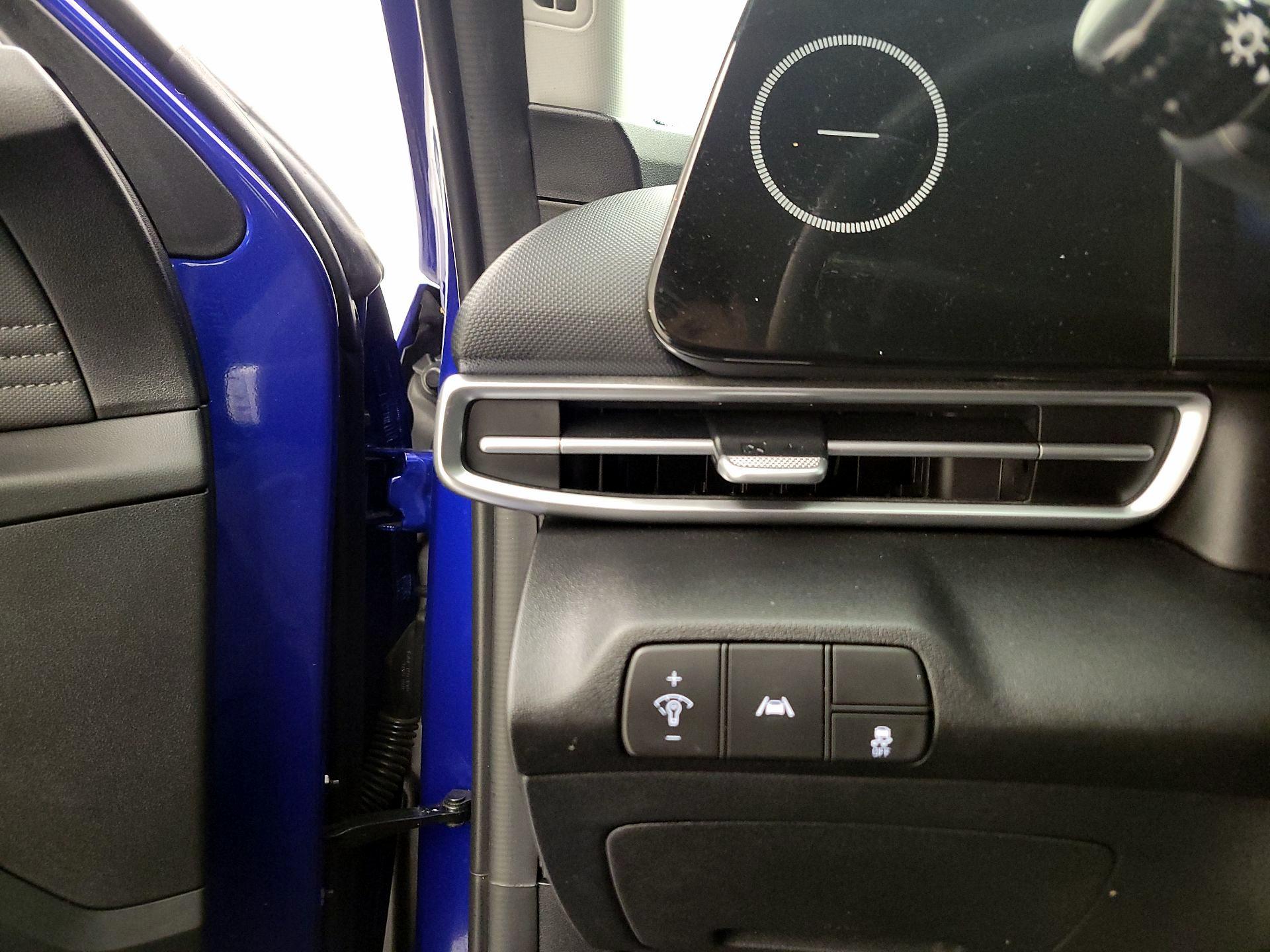 Thumbnail: 2023 Hyundai Elantra - 13