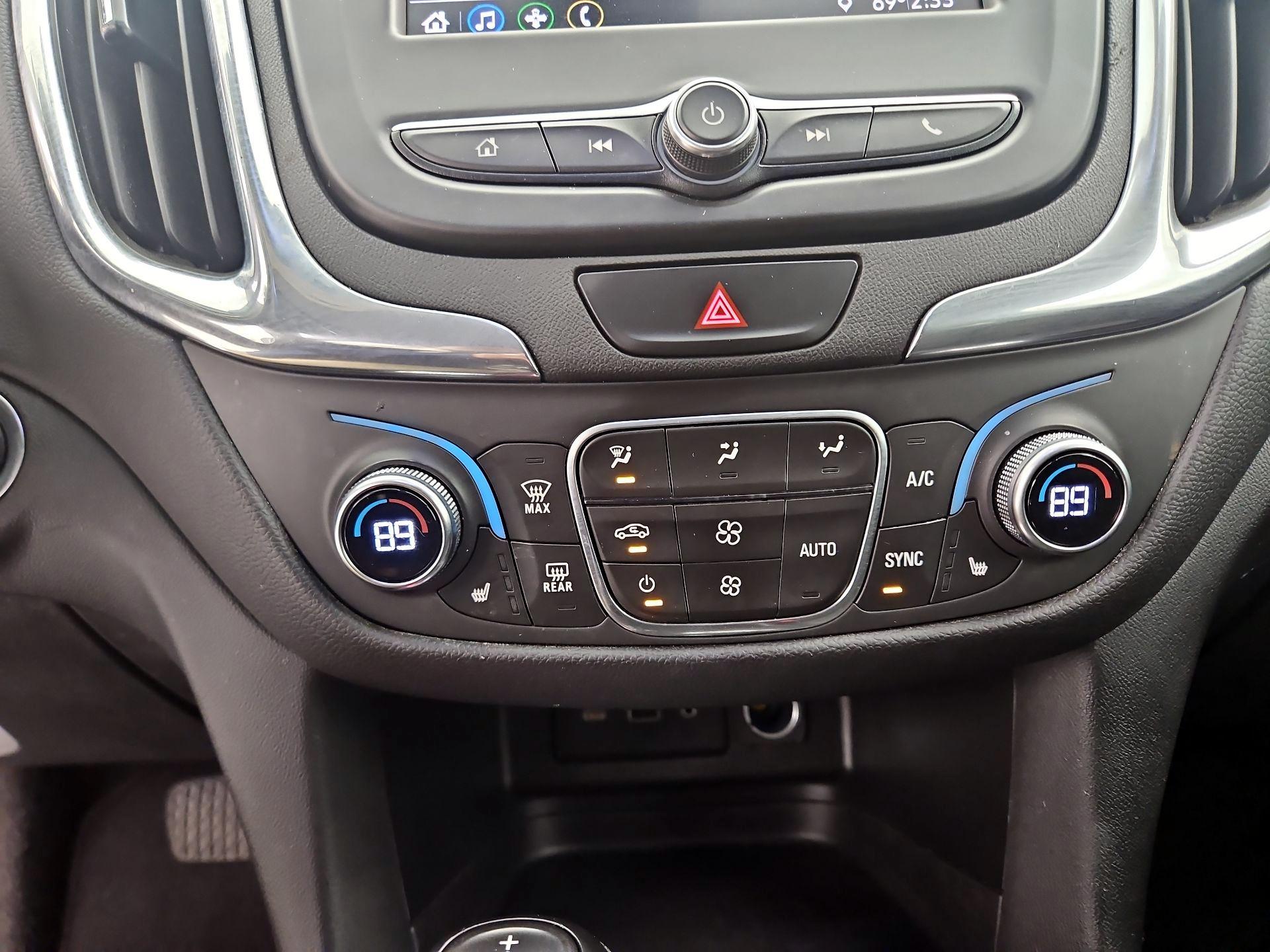 Thumbnail: 2020 Chevrolet Equinox - 17