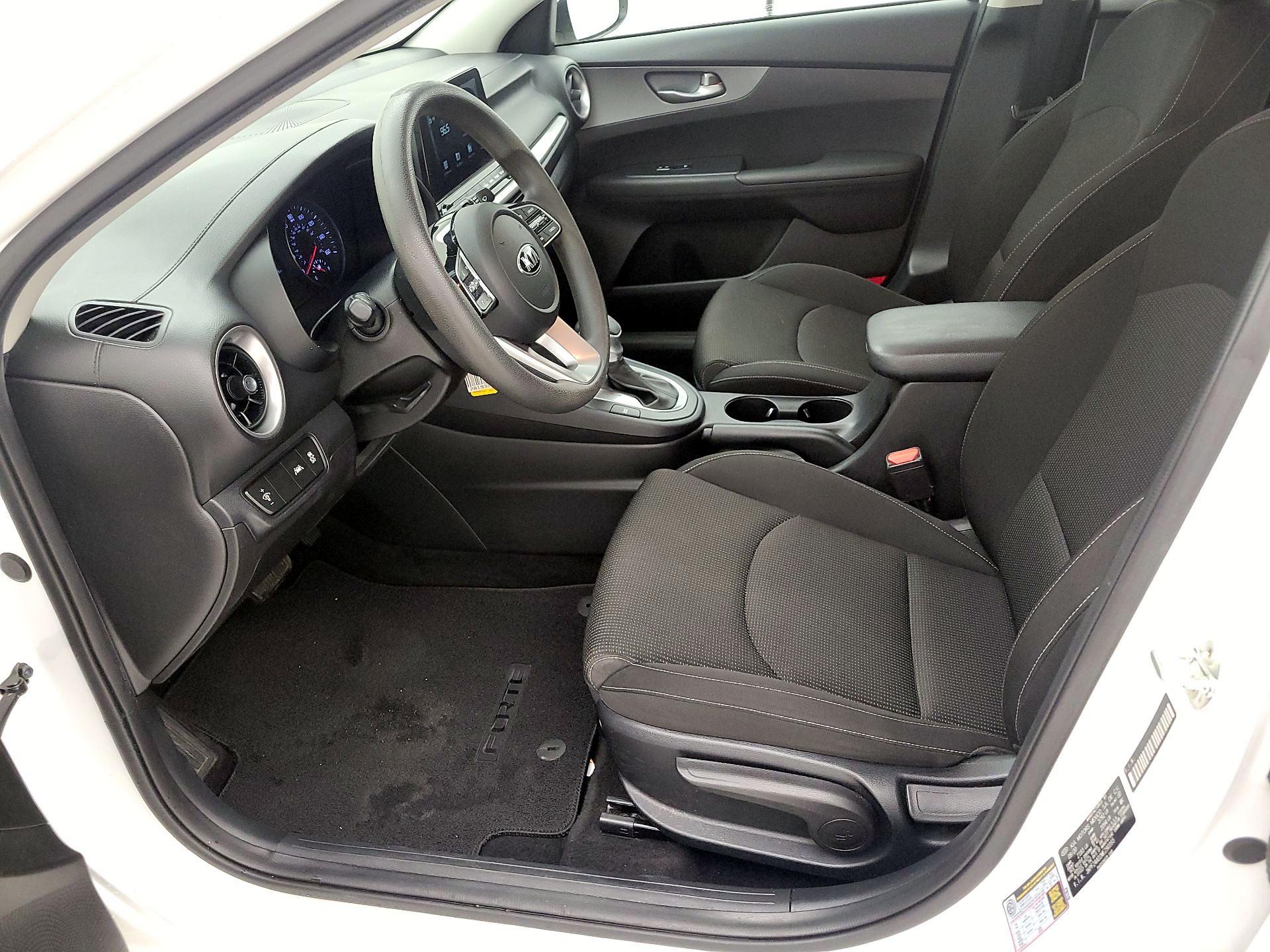 Thumbnail: 2021 Kia Forte - 11