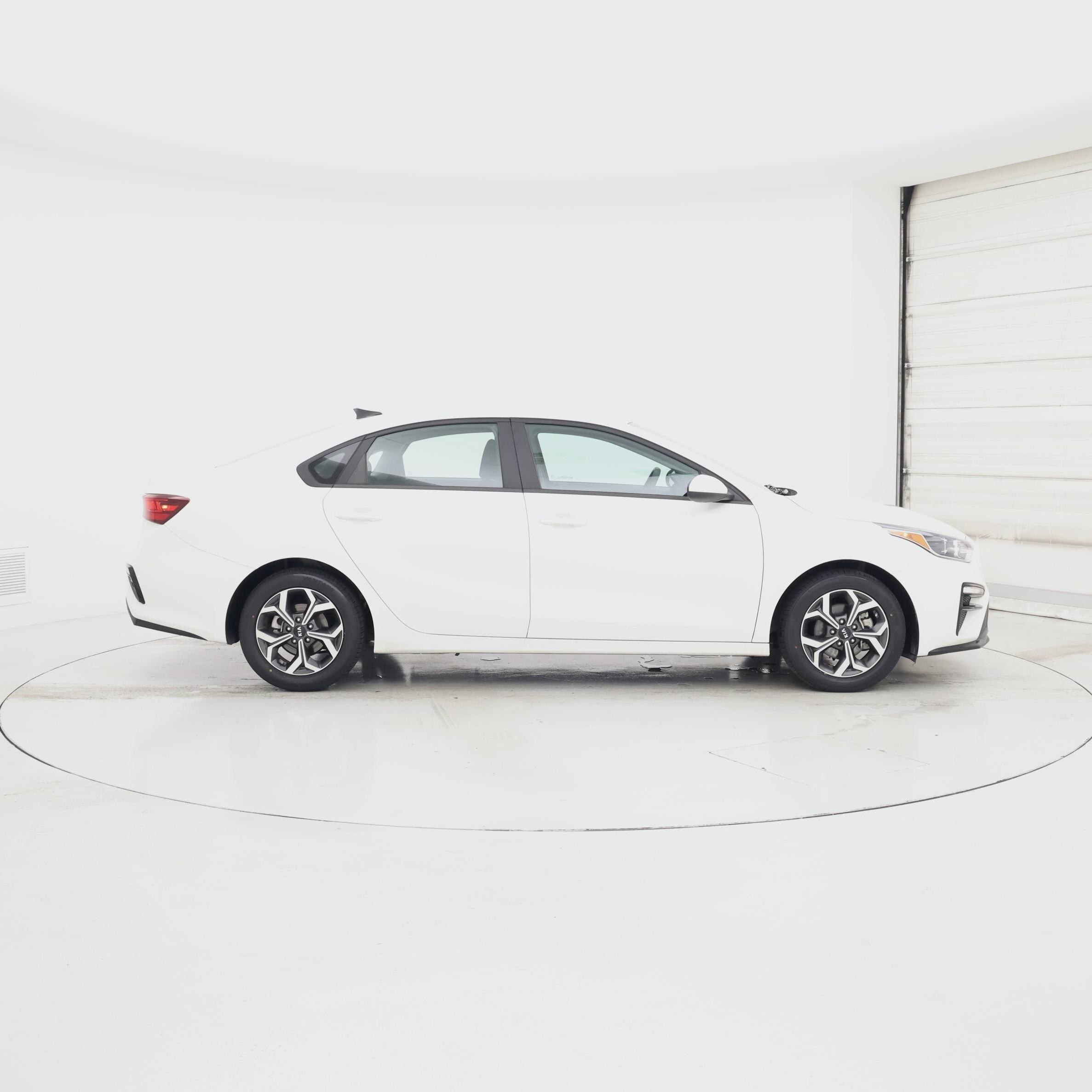 Thumbnail: 2021 Kia Forte - 7