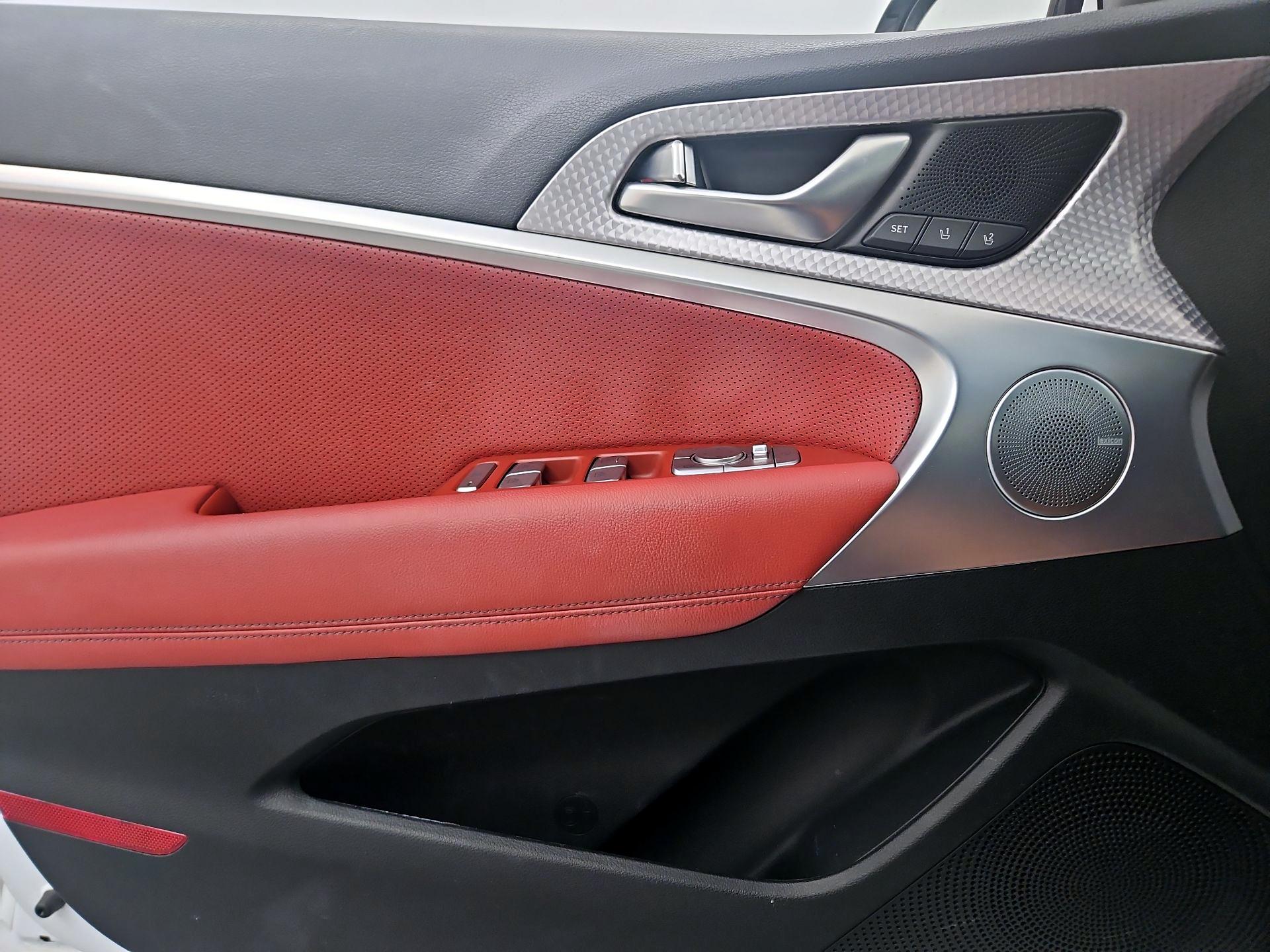 Thumbnail: 2023 Genesis G70 - 12