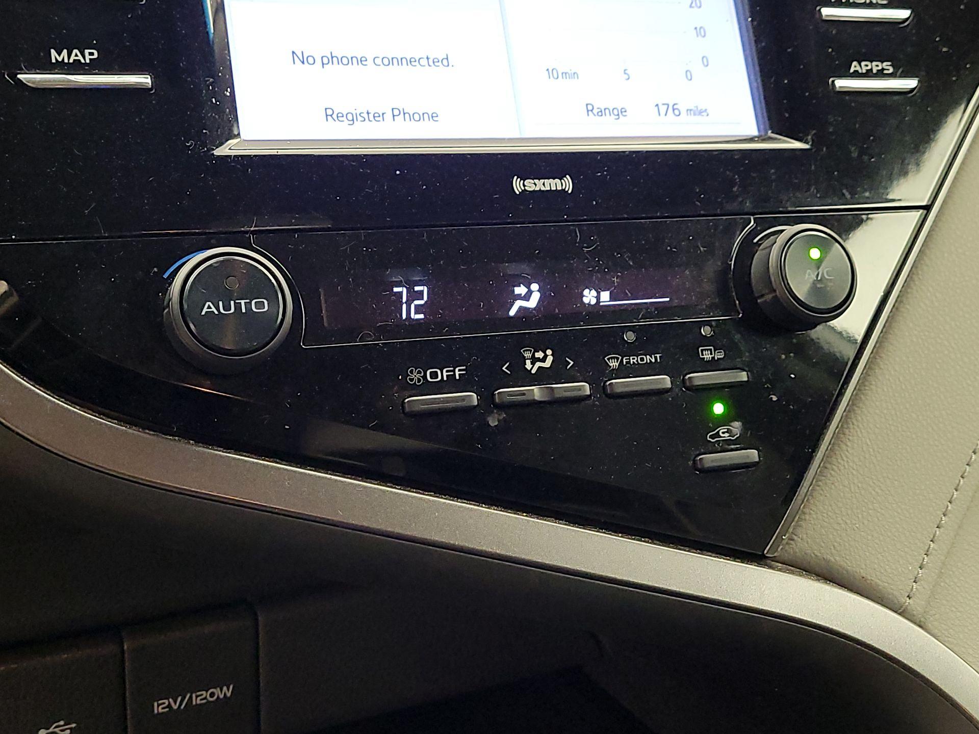 Thumbnail: 2020 Toyota Camry - 16