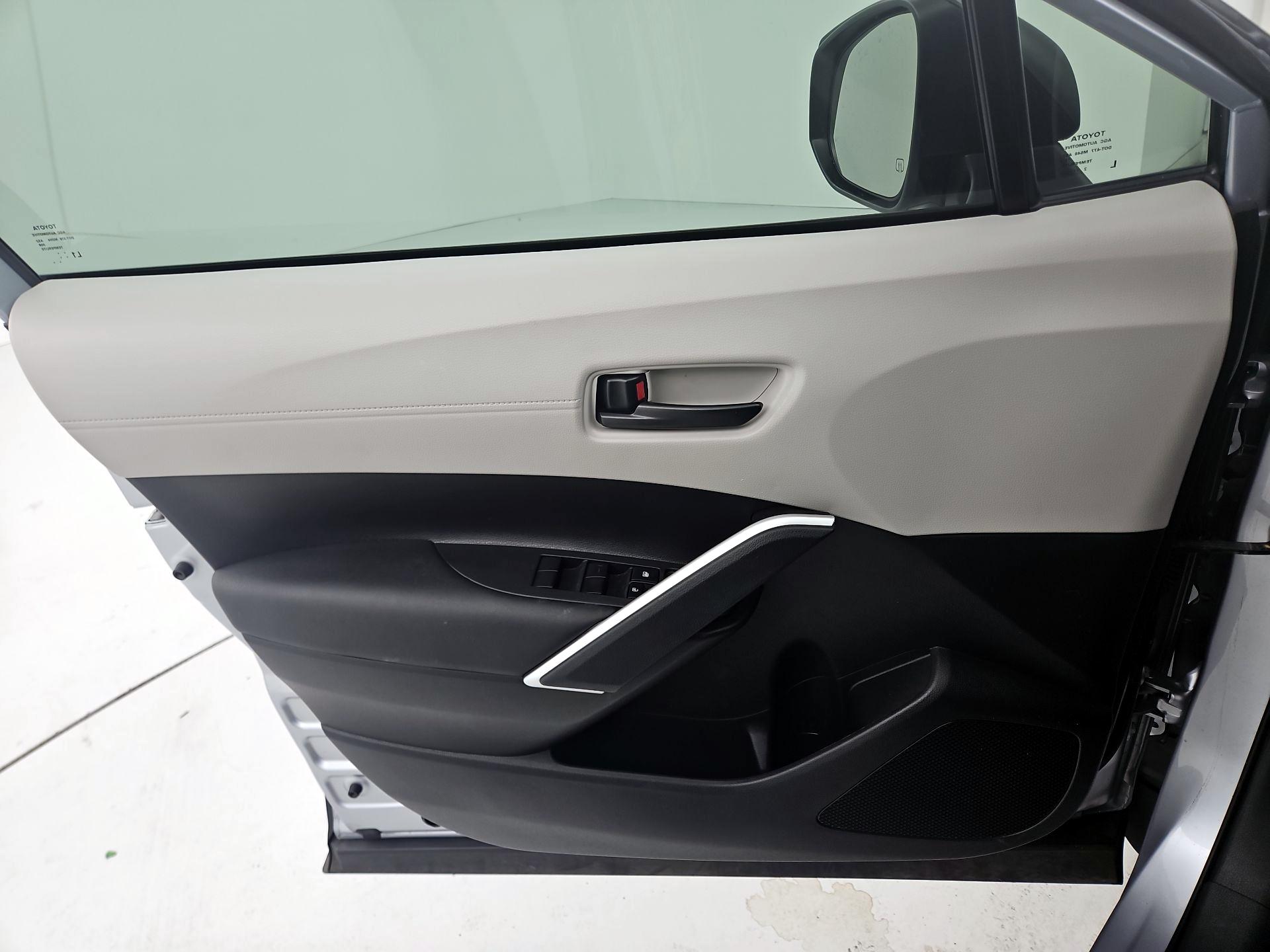 Thumbnail: 2023 Toyota Corolla Cross - 12