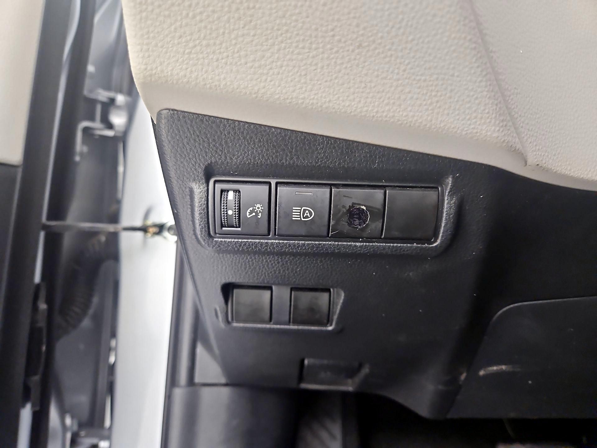 Thumbnail: 2023 Toyota Corolla Cross - 13