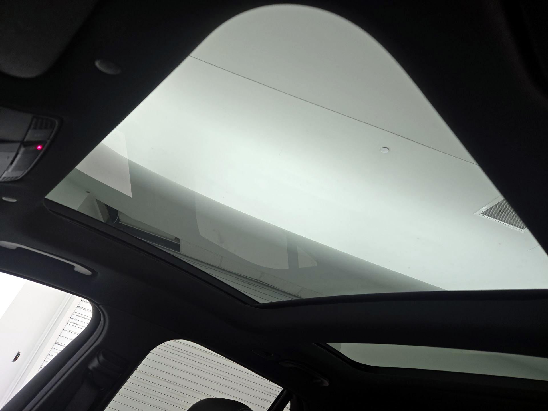 Thumbnail: 2022 Mercedes-Benz GLC - 19