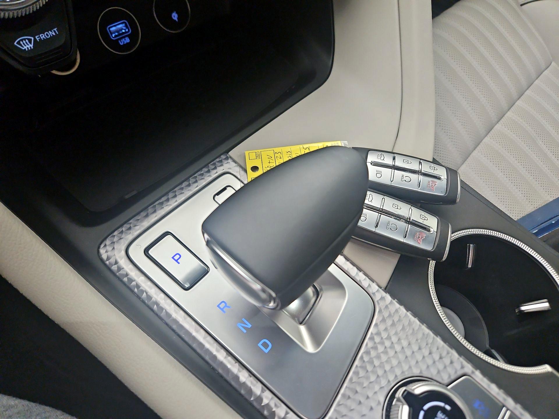 Thumbnail: 2023 Genesis G70 - 17