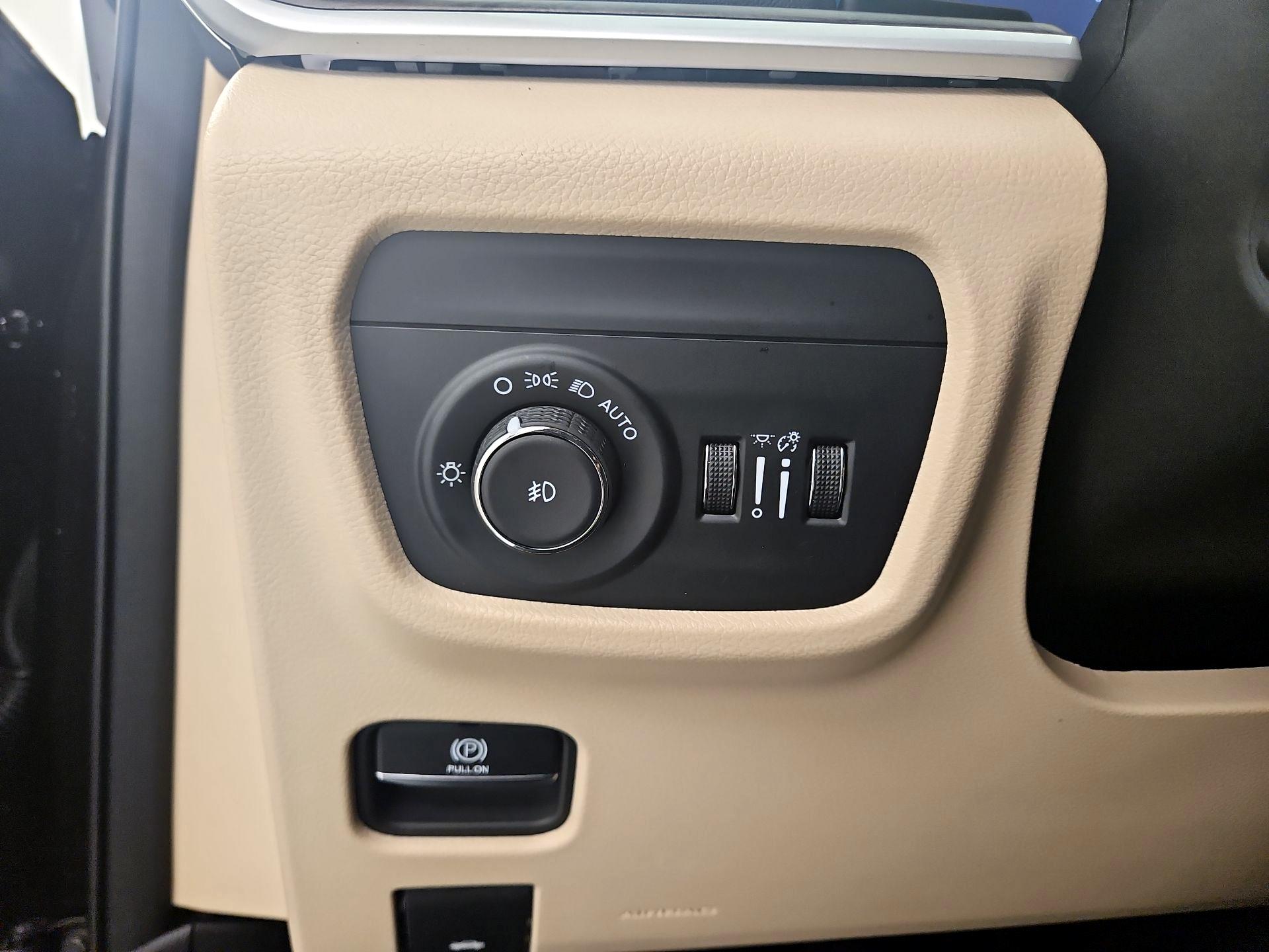 Thumbnail: 2024 Jeep Grand Cherokee L - 13