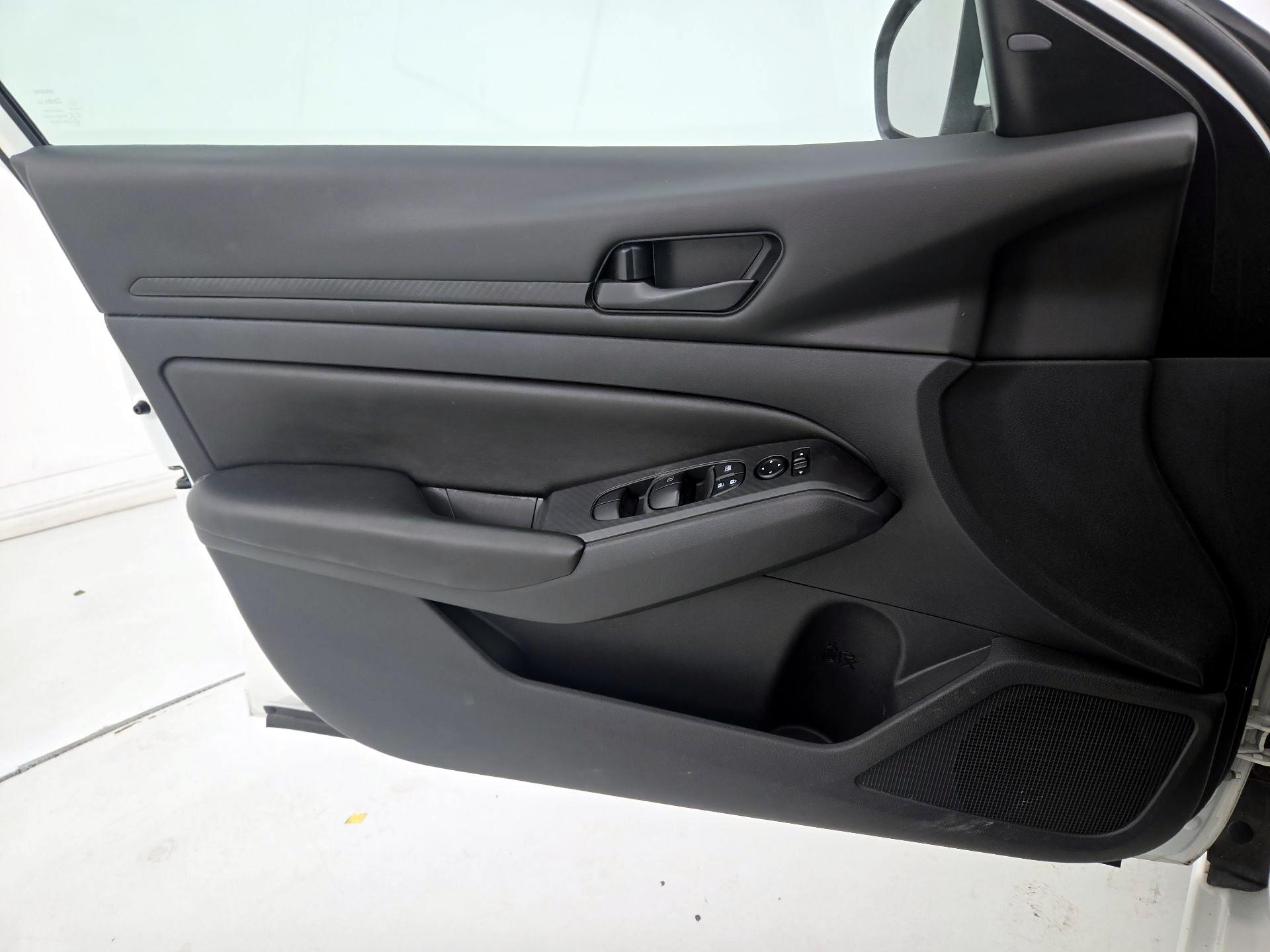 Thumbnail: 2023 Nissan Altima - 12