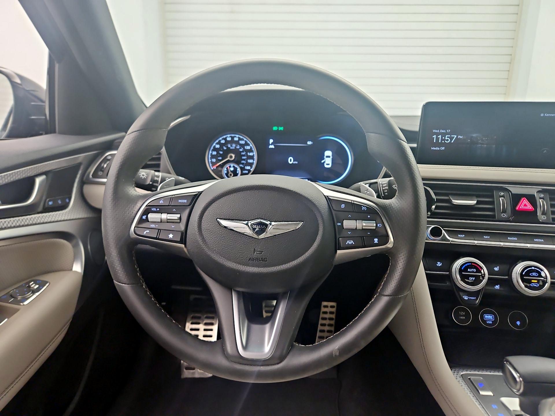 Thumbnail: 2023 Genesis G70 - 10