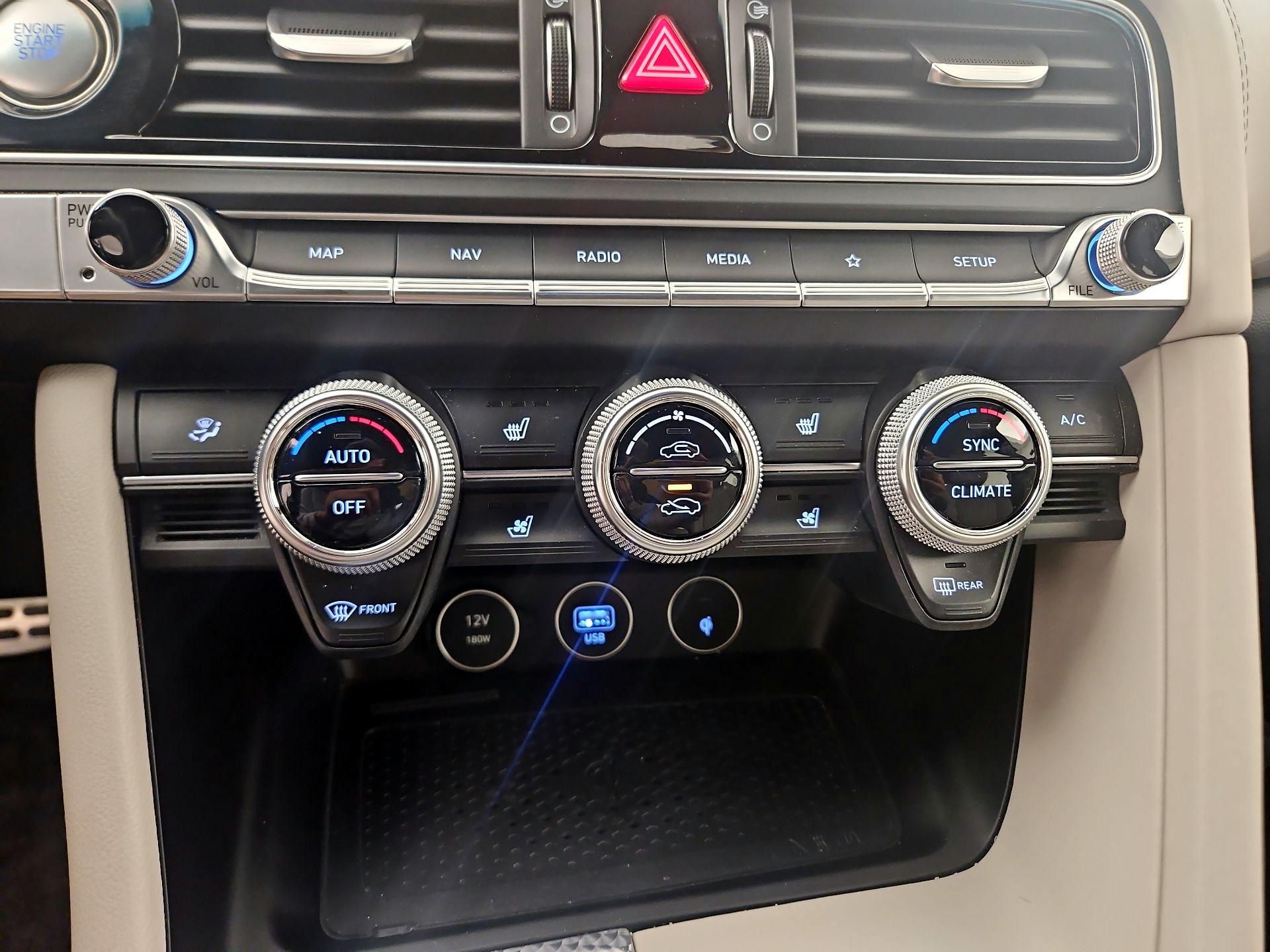 Thumbnail: 2023 Genesis G70 - 14