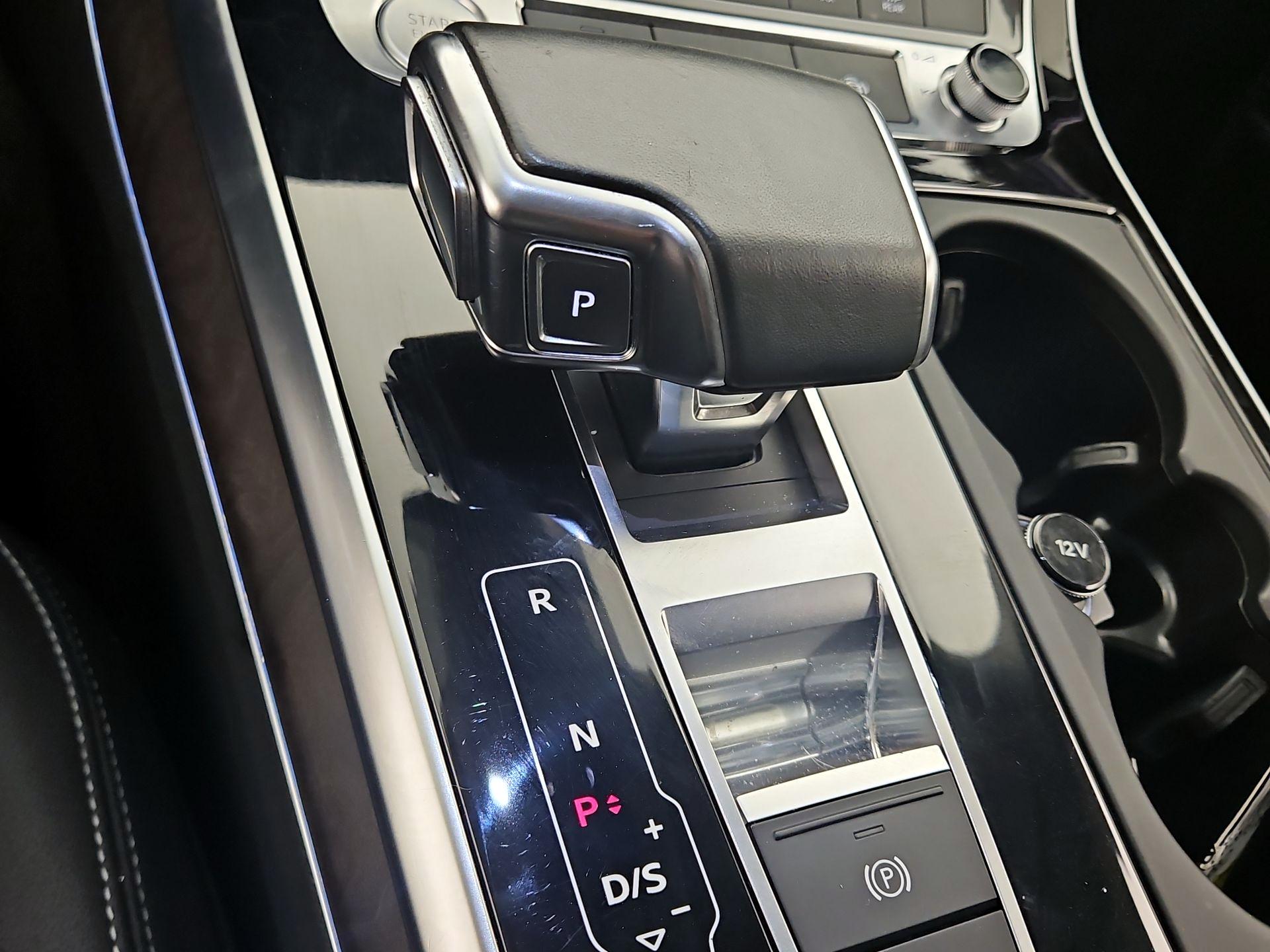 Thumbnail: 2020 Audi Q8 - 18