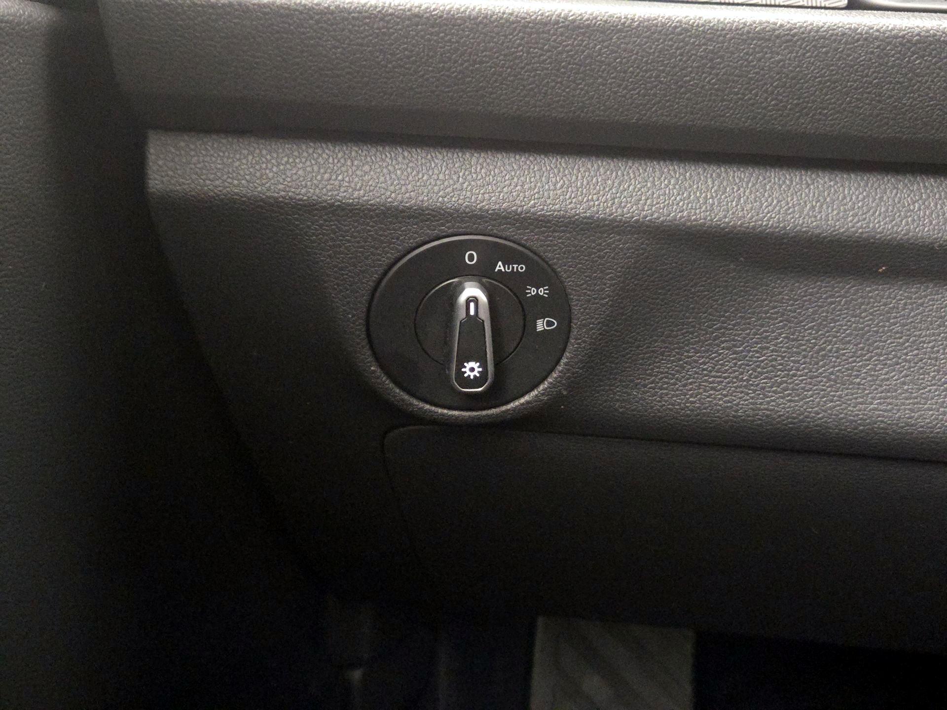 Thumbnail: 2021 Volkswagen Jetta - 13