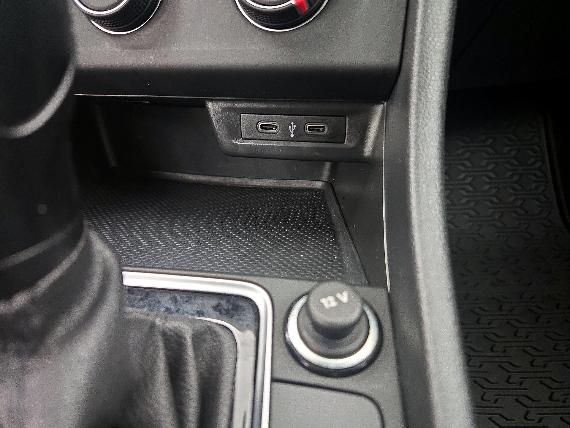 Thumbnail: 2021 Volkswagen Jetta - 18