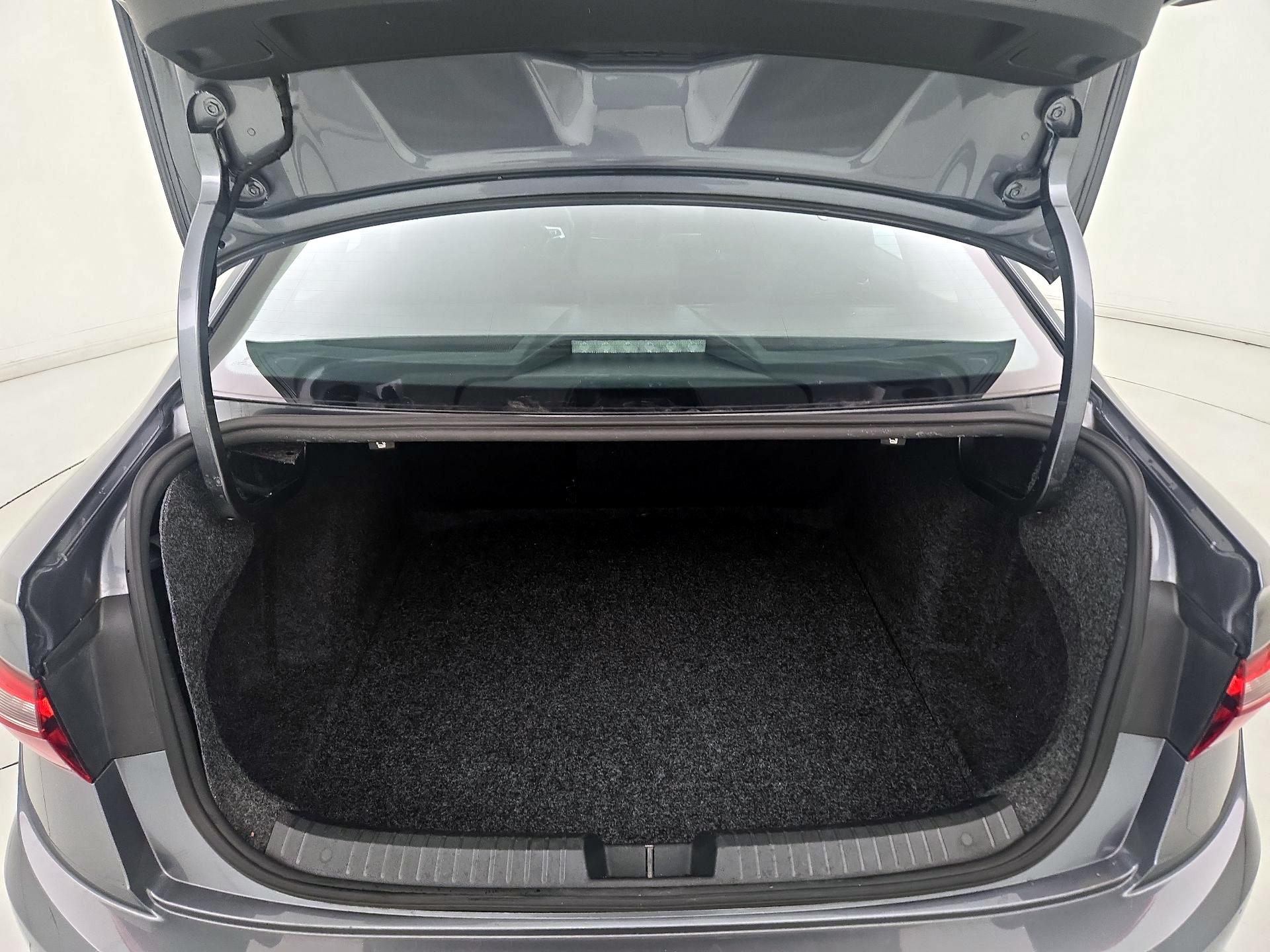 Thumbnail: 2021 Volkswagen Jetta - 20