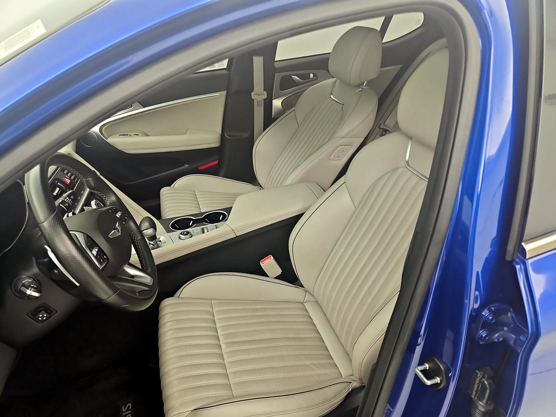 Thumbnail: 2023 Genesis G70 - 11