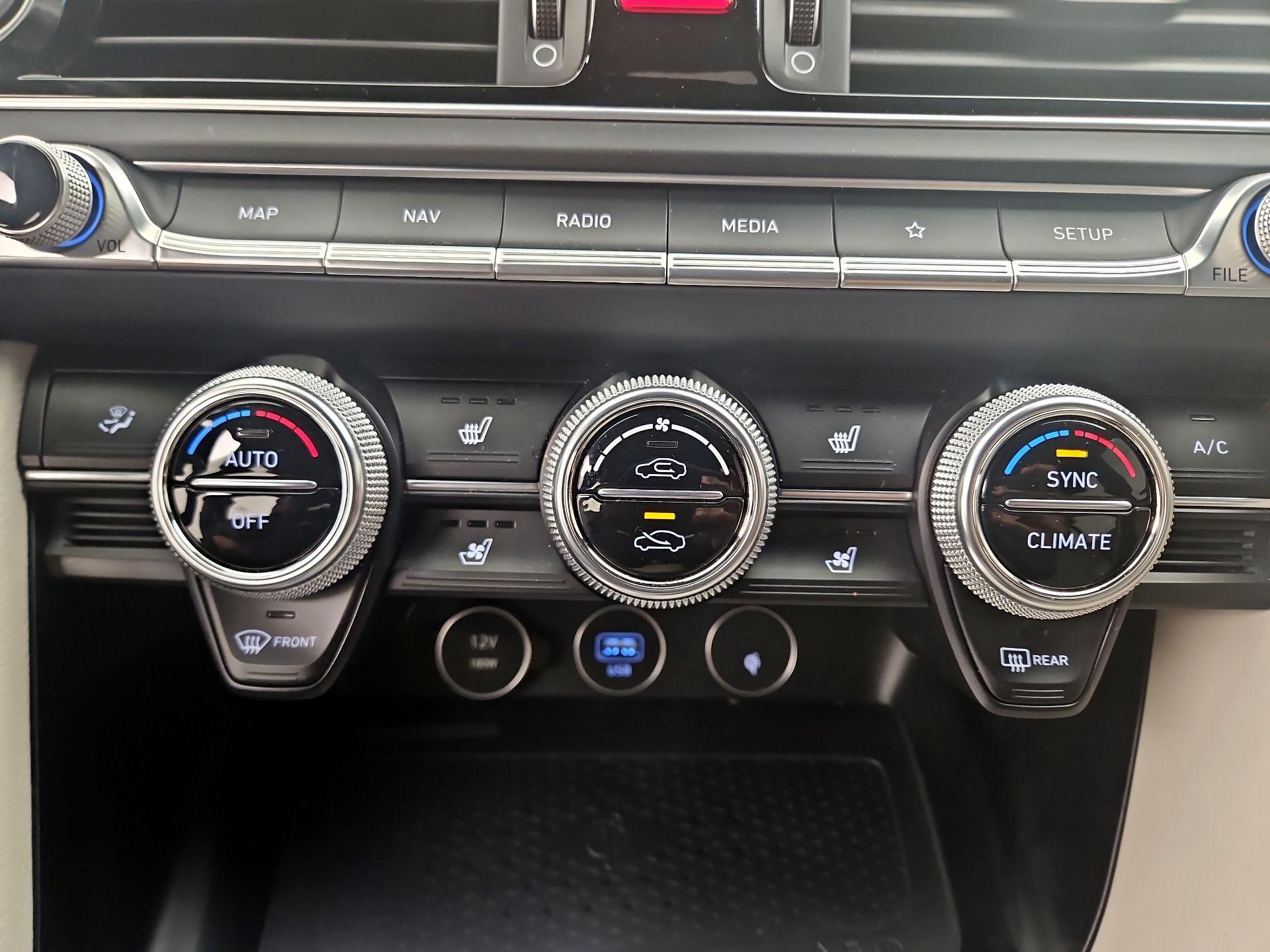 Thumbnail: 2023 Genesis G70 - 17