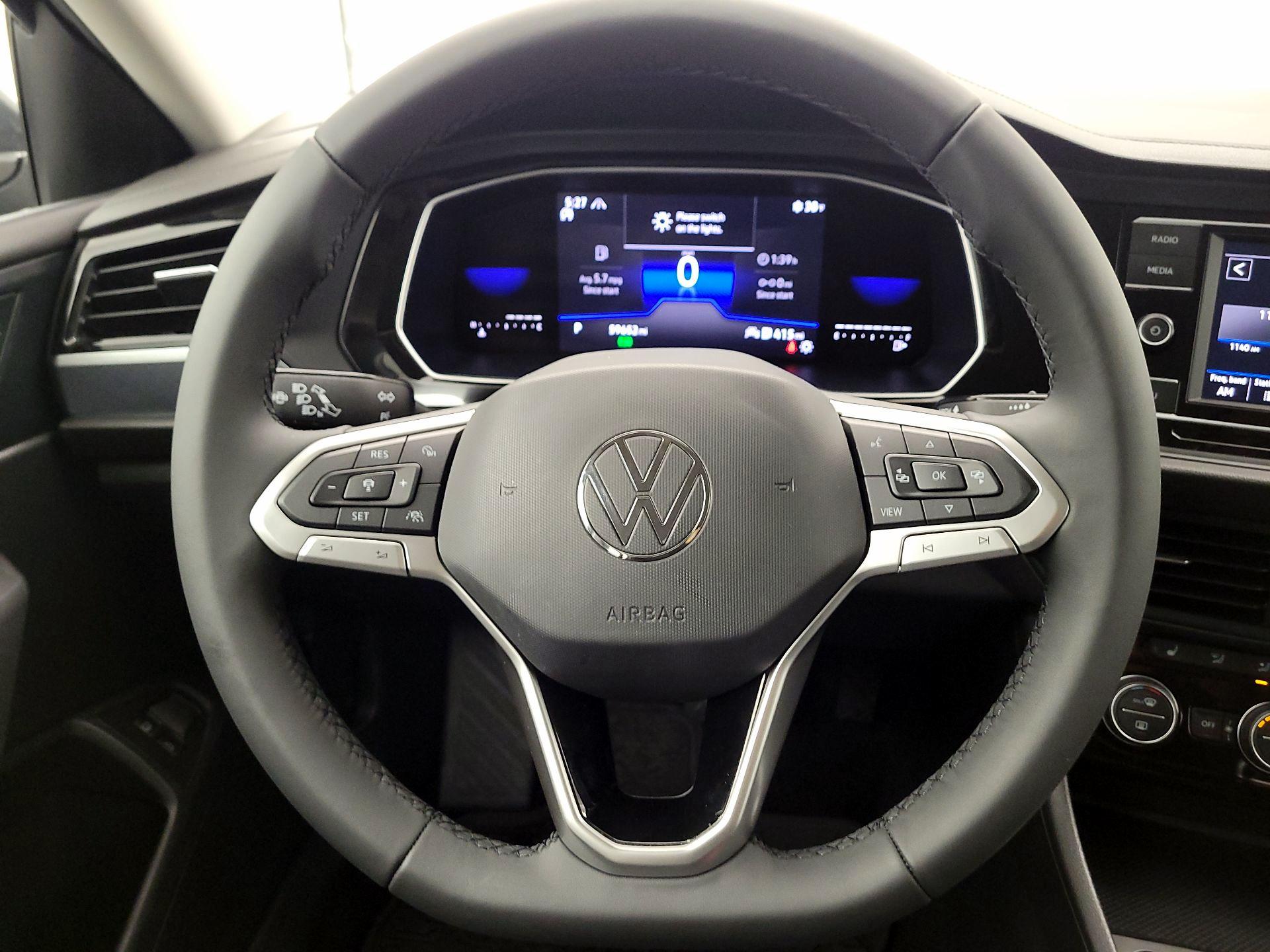 Thumbnail: 2022 Volkswagen Jetta - 10