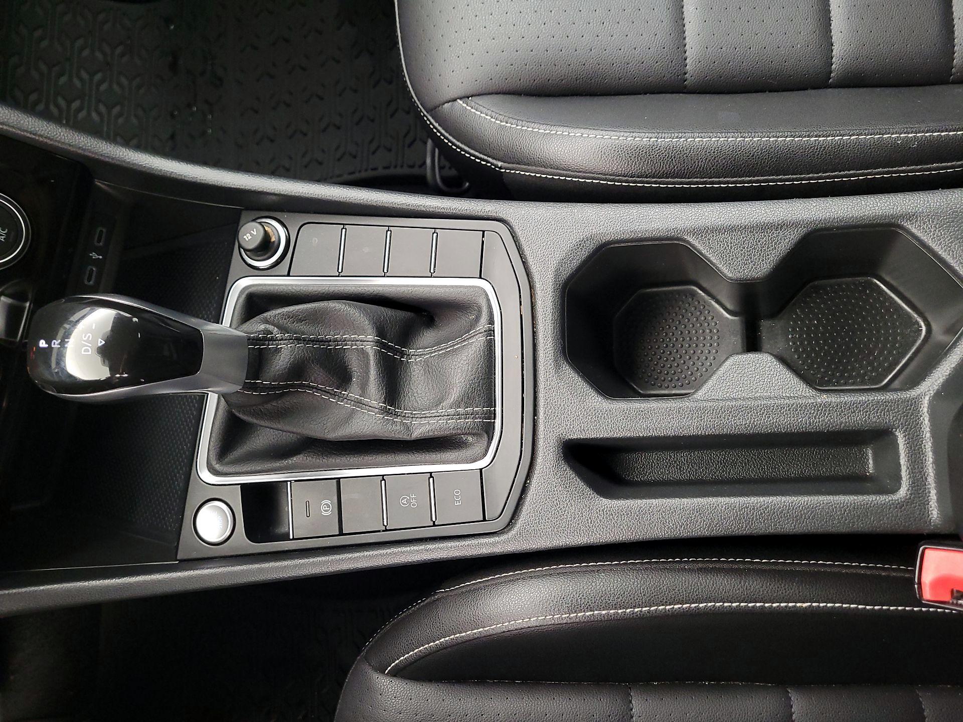 Thumbnail: 2022 Volkswagen Jetta - 15