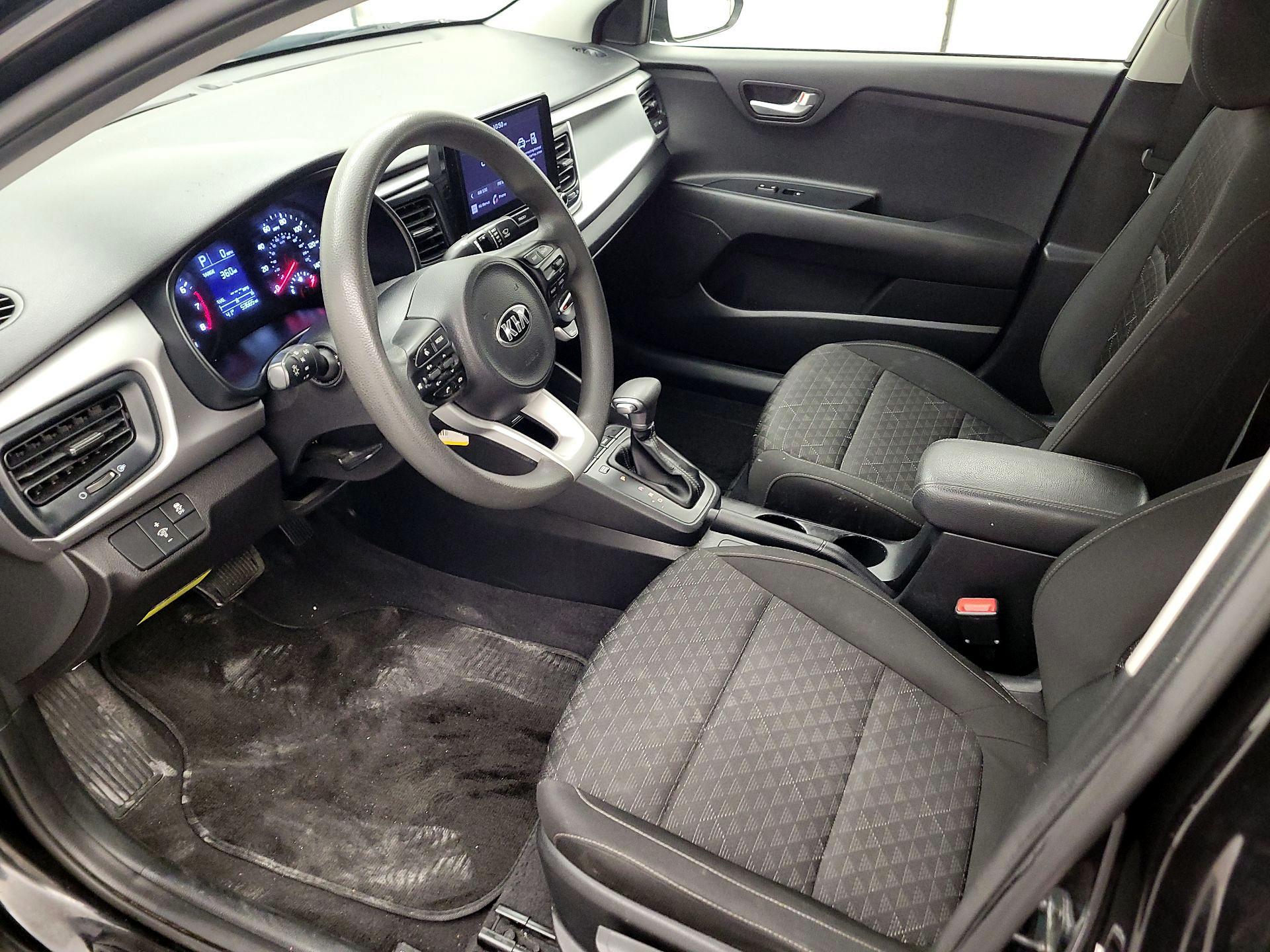 Thumbnail: 2021 Kia Rio - 11