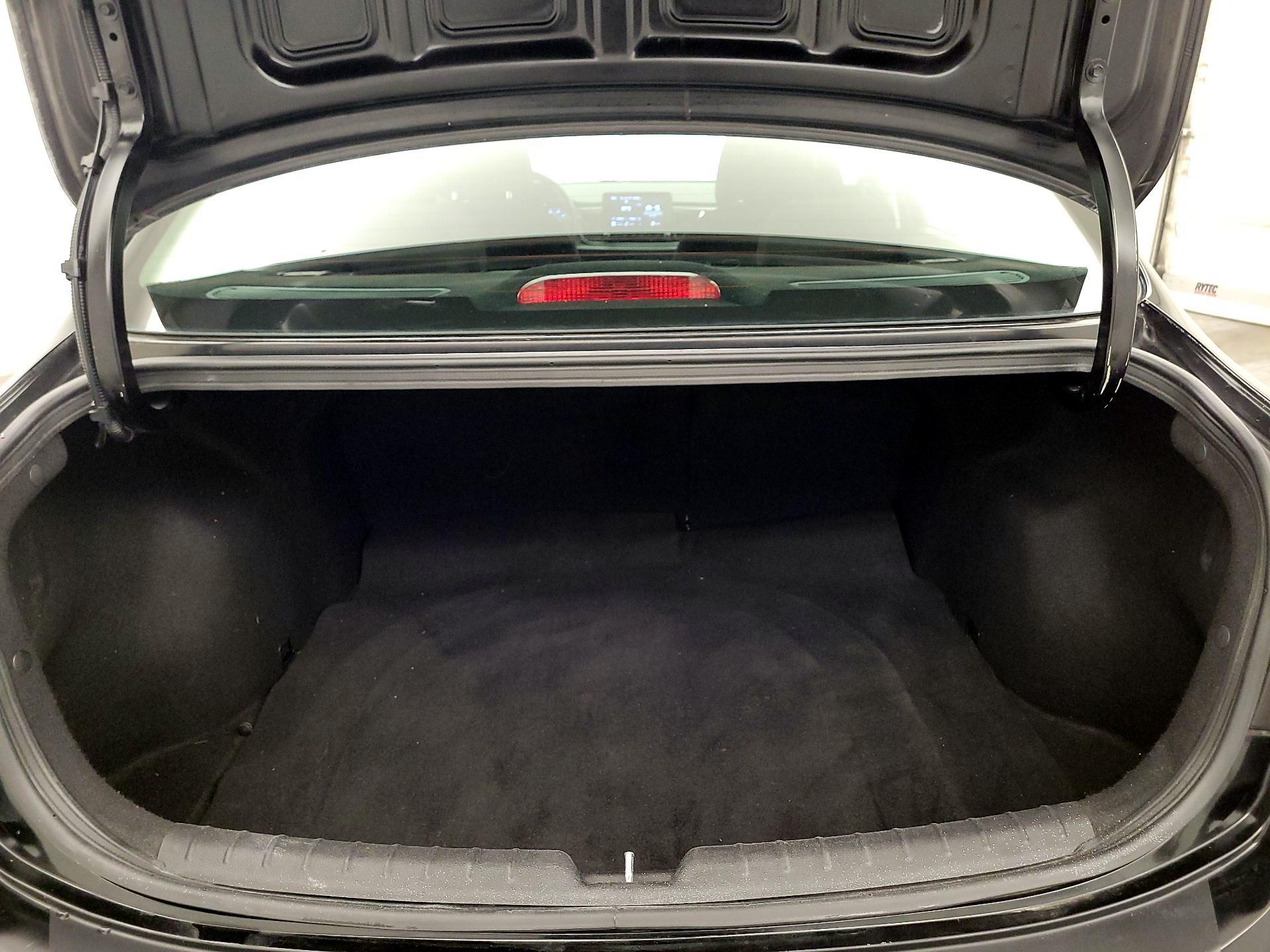 Thumbnail: 2021 Kia Rio - 16