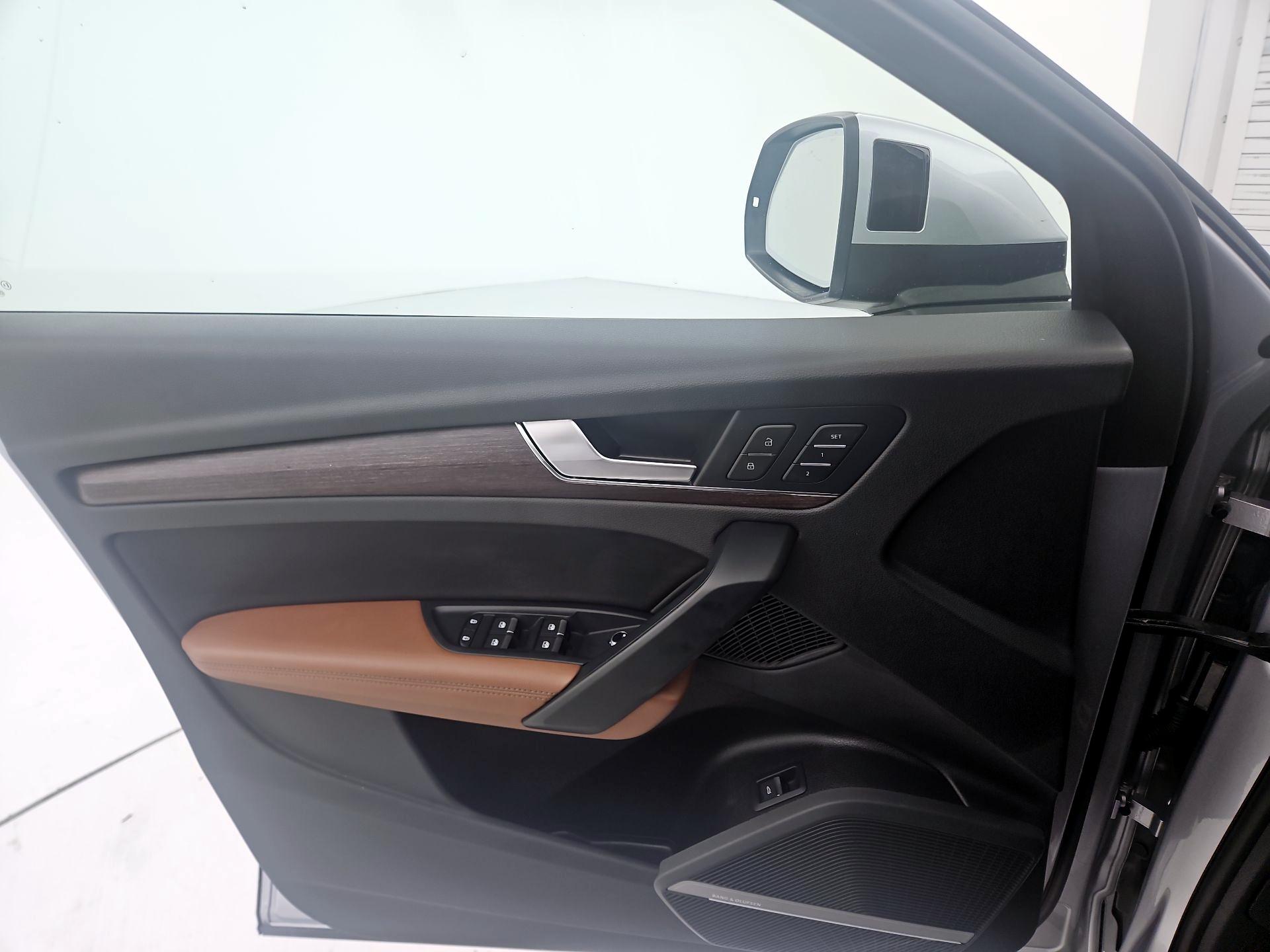 Thumbnail: 2022 Audi Q5 - 12