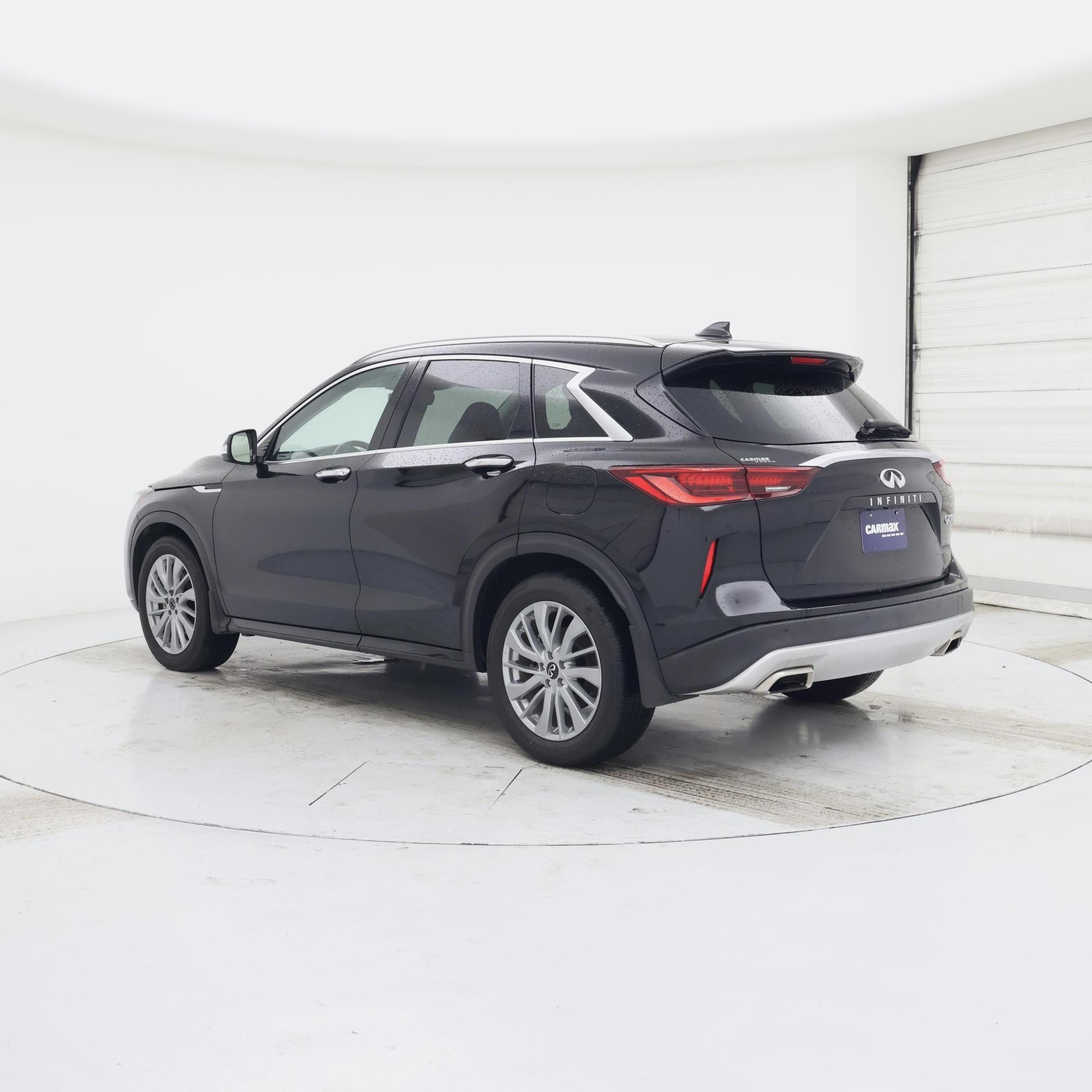 Thumbnail: 2023 INFINITI QX50 - 3