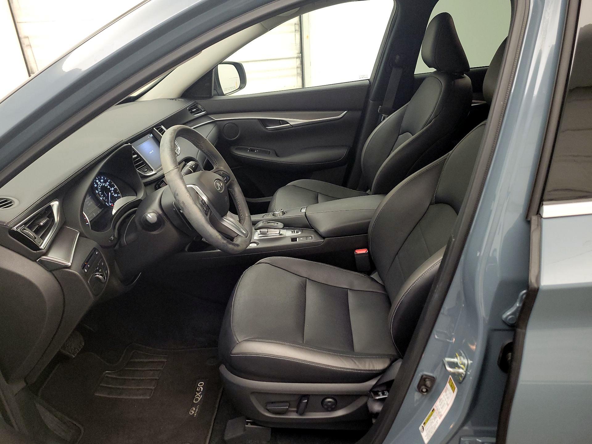 Thumbnail: 2023 INFINITI QX50 - 11