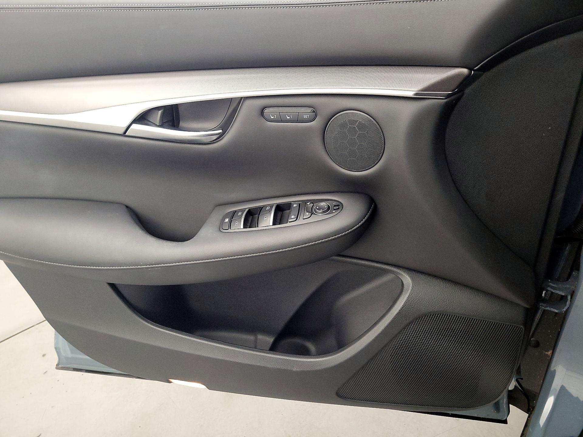 Thumbnail: 2023 INFINITI QX50 - 12