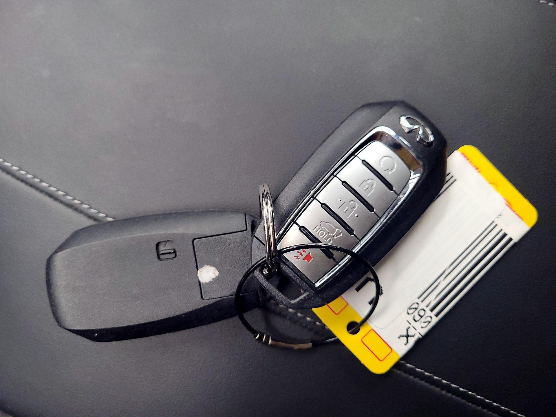 Thumbnail: 2023 INFINITI QX50 - 18