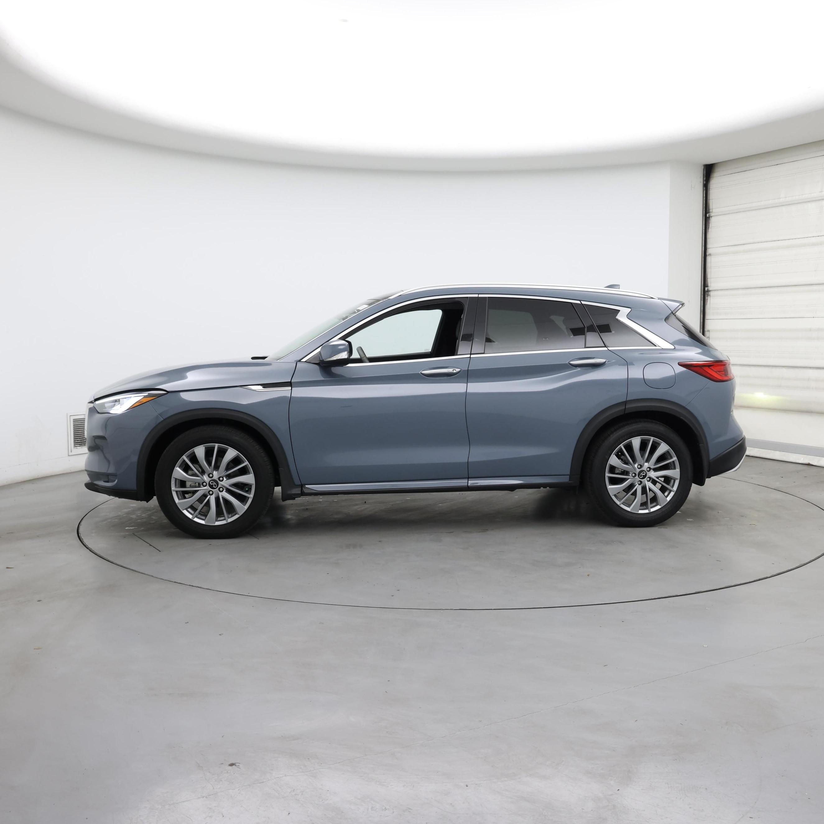 Thumbnail: 2023 INFINITI QX50 - 3