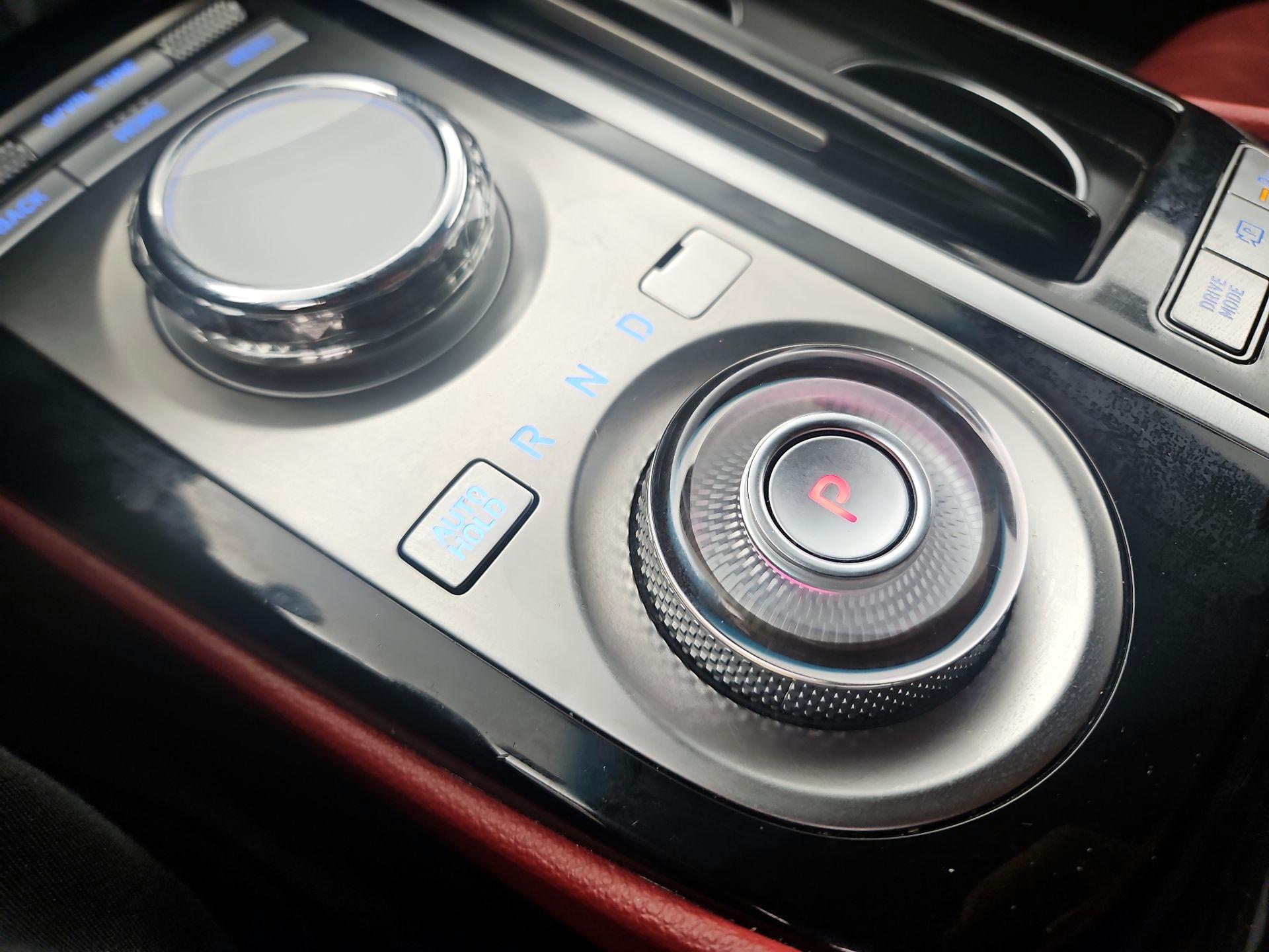 Thumbnail: 2023 Genesis G80 - 17