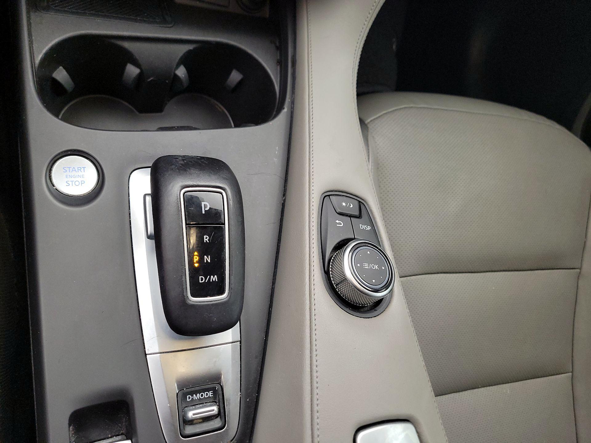 Thumbnail: 2023 INFINITI QX50 - 17