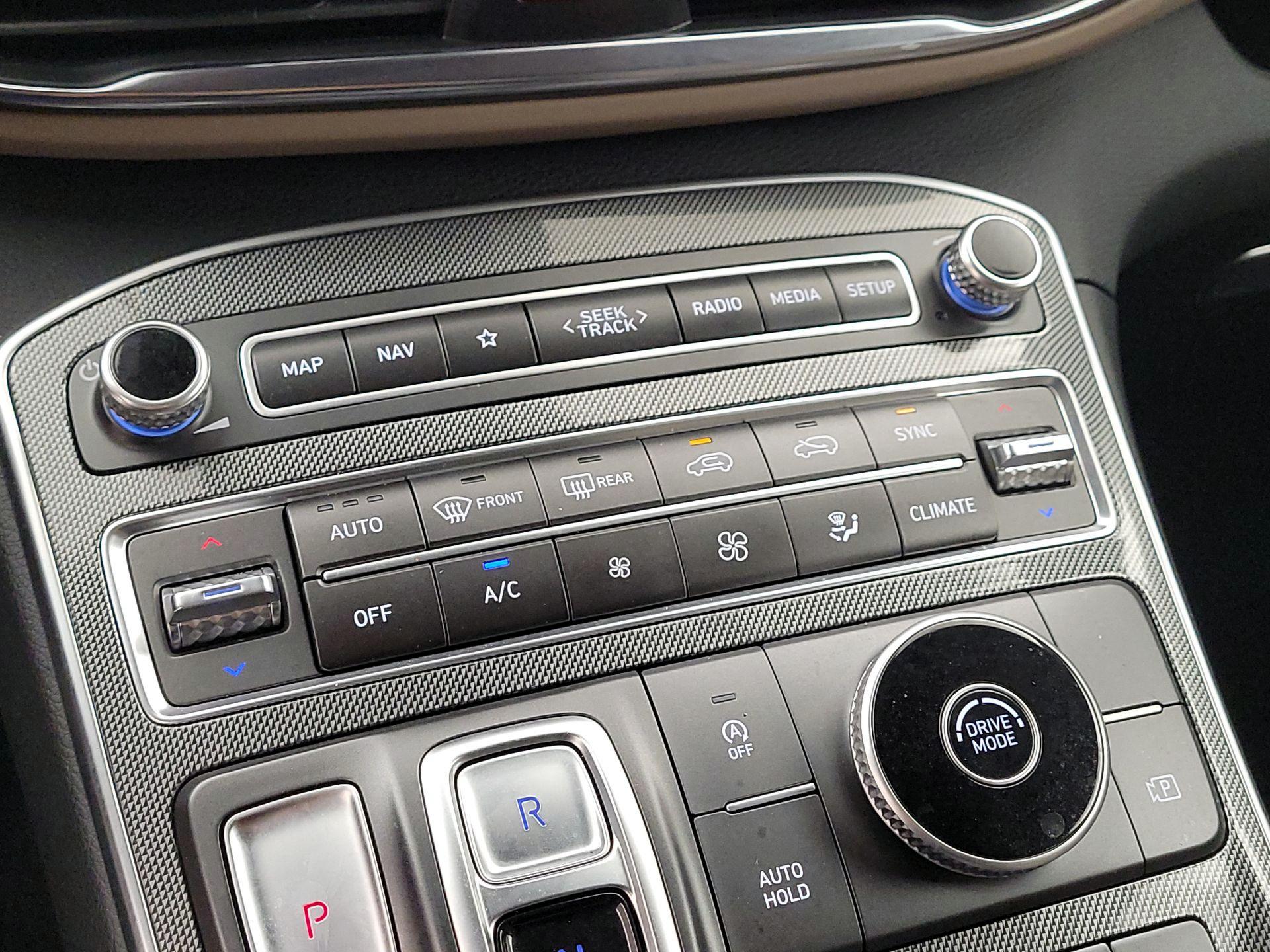 Thumbnail: 2023 Hyundai Santa Fe - 16