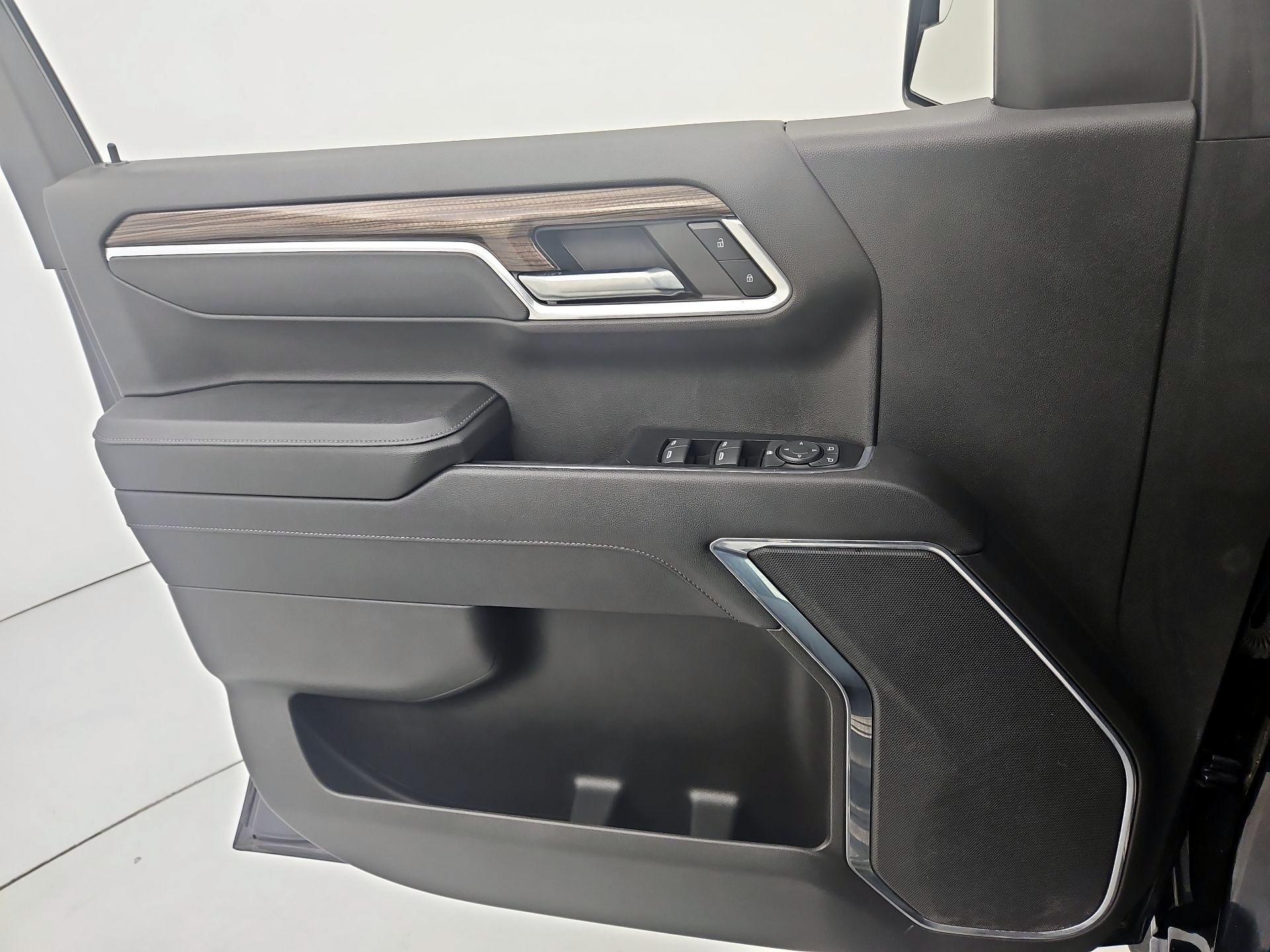 Thumbnail: 2023 Chevrolet Silverado 1500 - 12