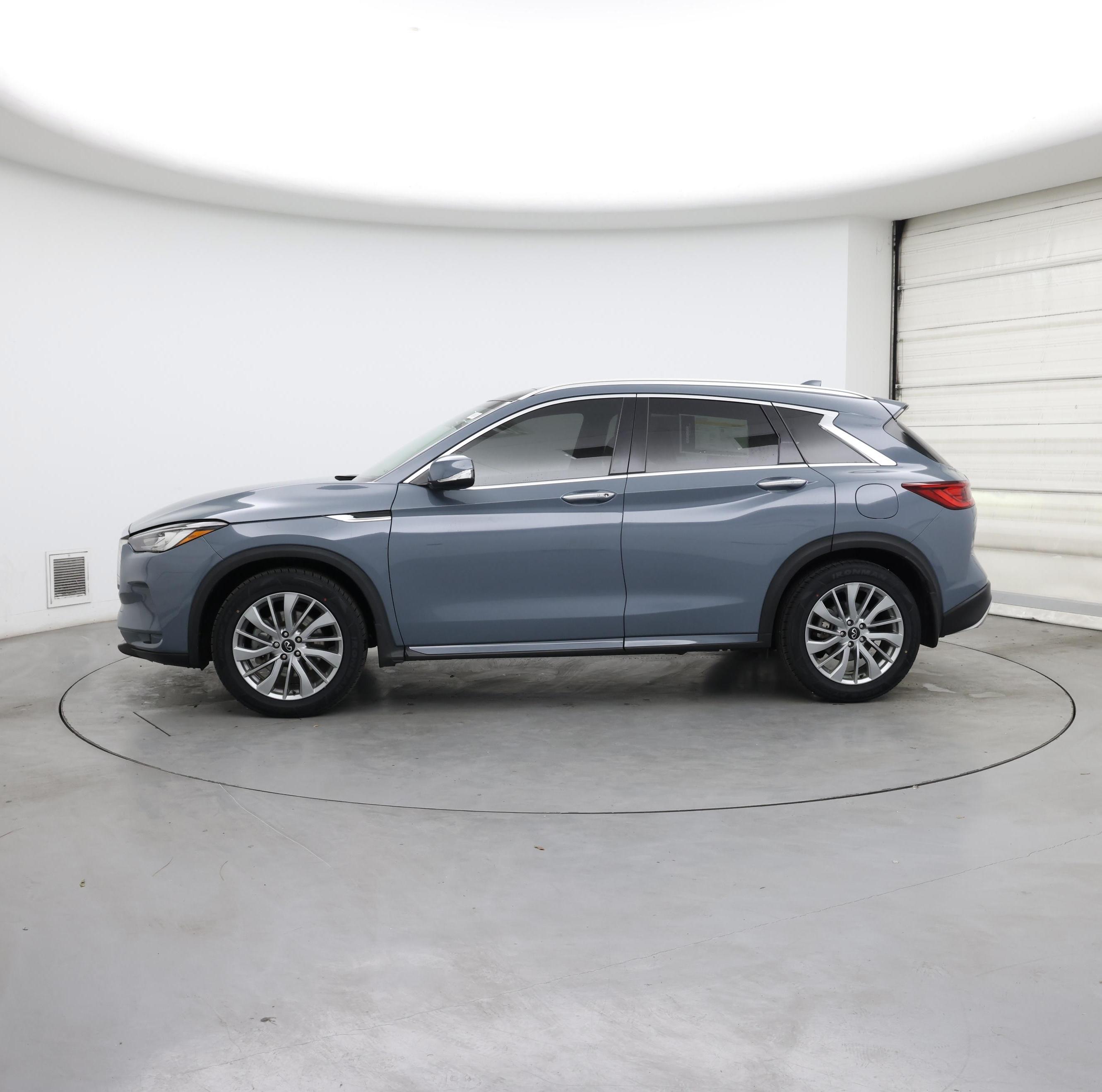 Thumbnail: 2023 INFINITI QX50 - 3